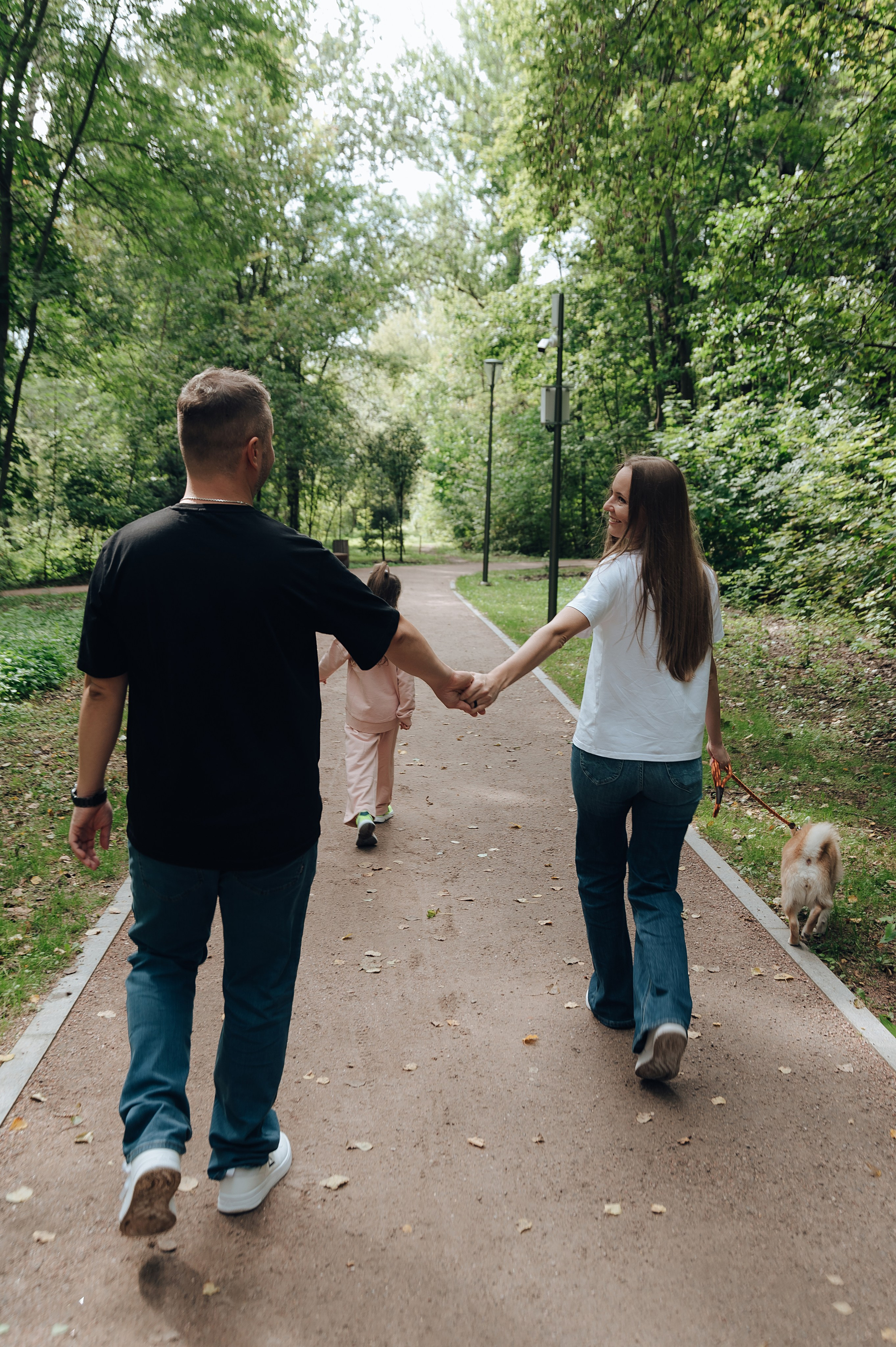 Трое в парке и меховой шар. Детский и семейный фотограф Катерина Мишина