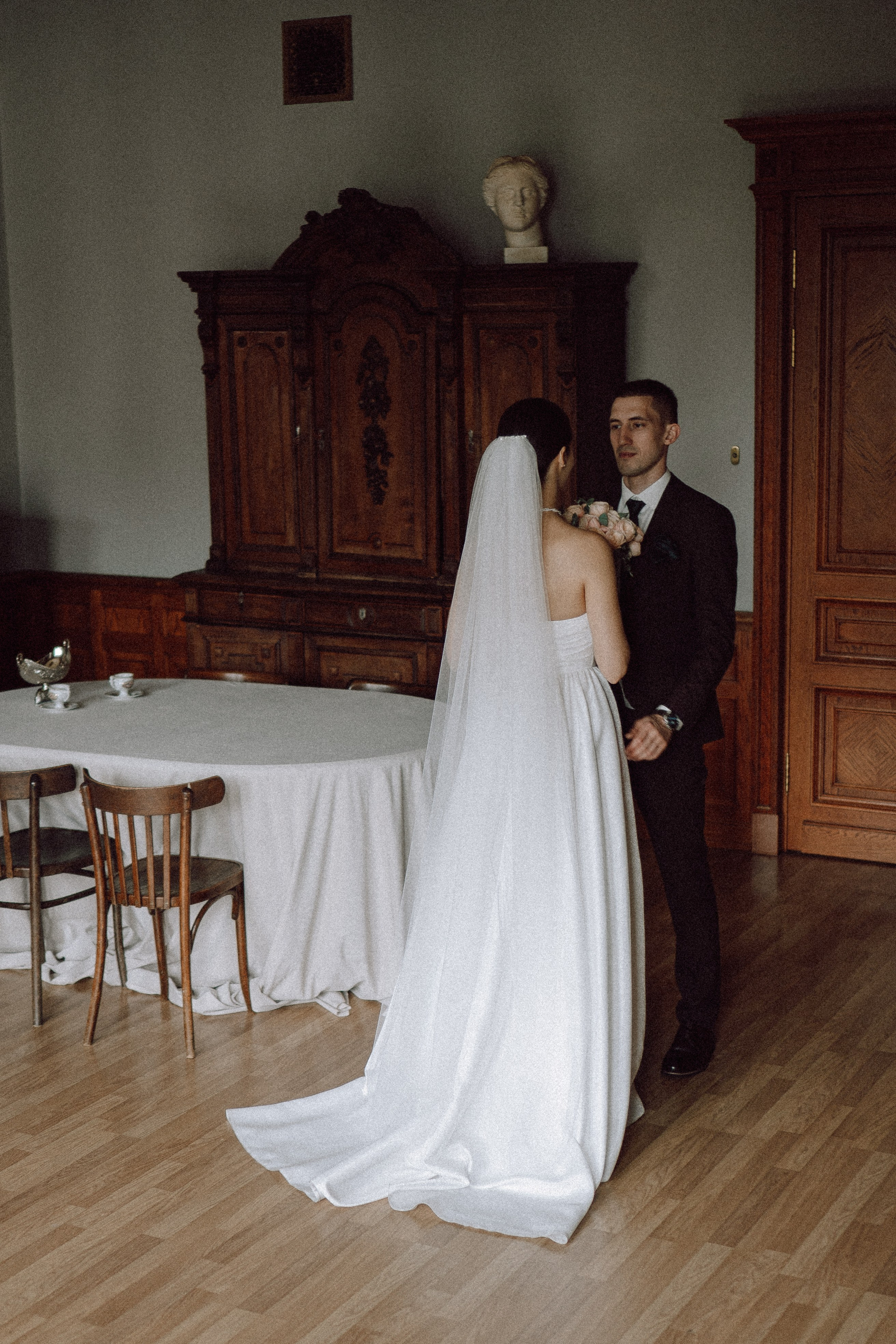 СВАДЕБНАЯ ПРОГУЛКА В САНТК-ПЕТЕРБУРГЕ (ИСАКИЕВСКИЙ СОБОР, ЗИМНЯЯ КАНАВКА, ЭРМИТАЖ И БОЛЬШАЯ МОРСКАЯ УЛИЦА). Профессиональный фотограф, Санкт-Петербург — Виктория Богомолова