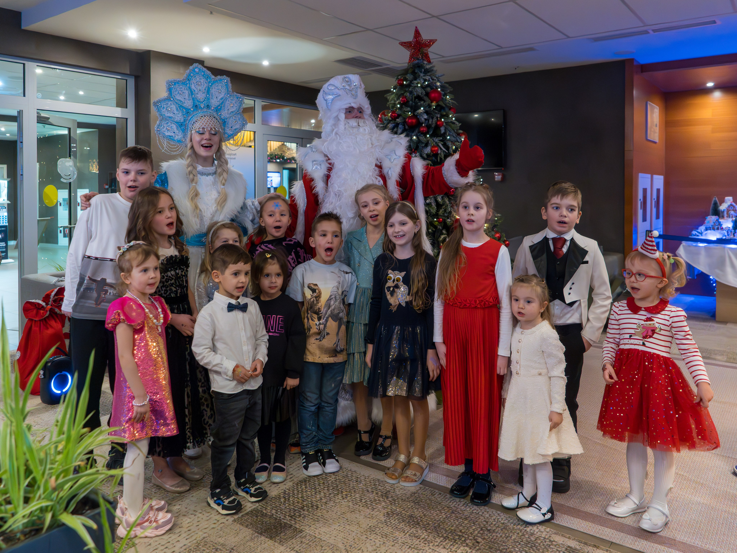 Новый год 2024 в ресторане Эрбелия. Репортажный фотограф в Красной Поляне и Сочи Павлюченко Екатерина