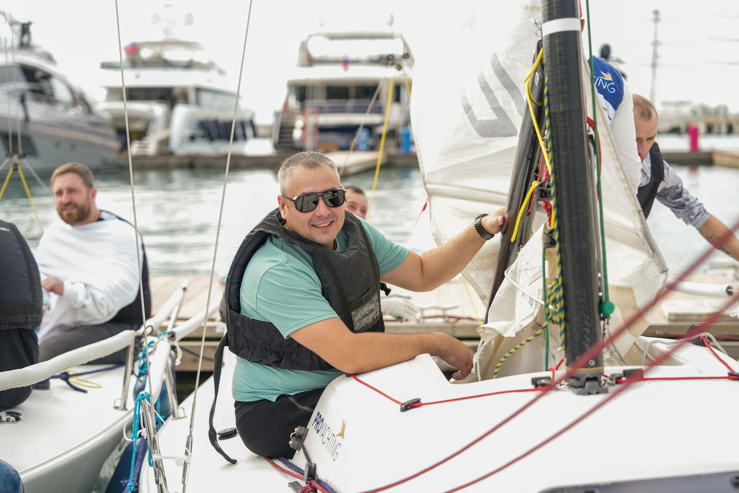 Яхтенная регата для компании Агрегатка. Репортажный фотограф в Красной Поляне и Сочи Павлюченко Екатерина