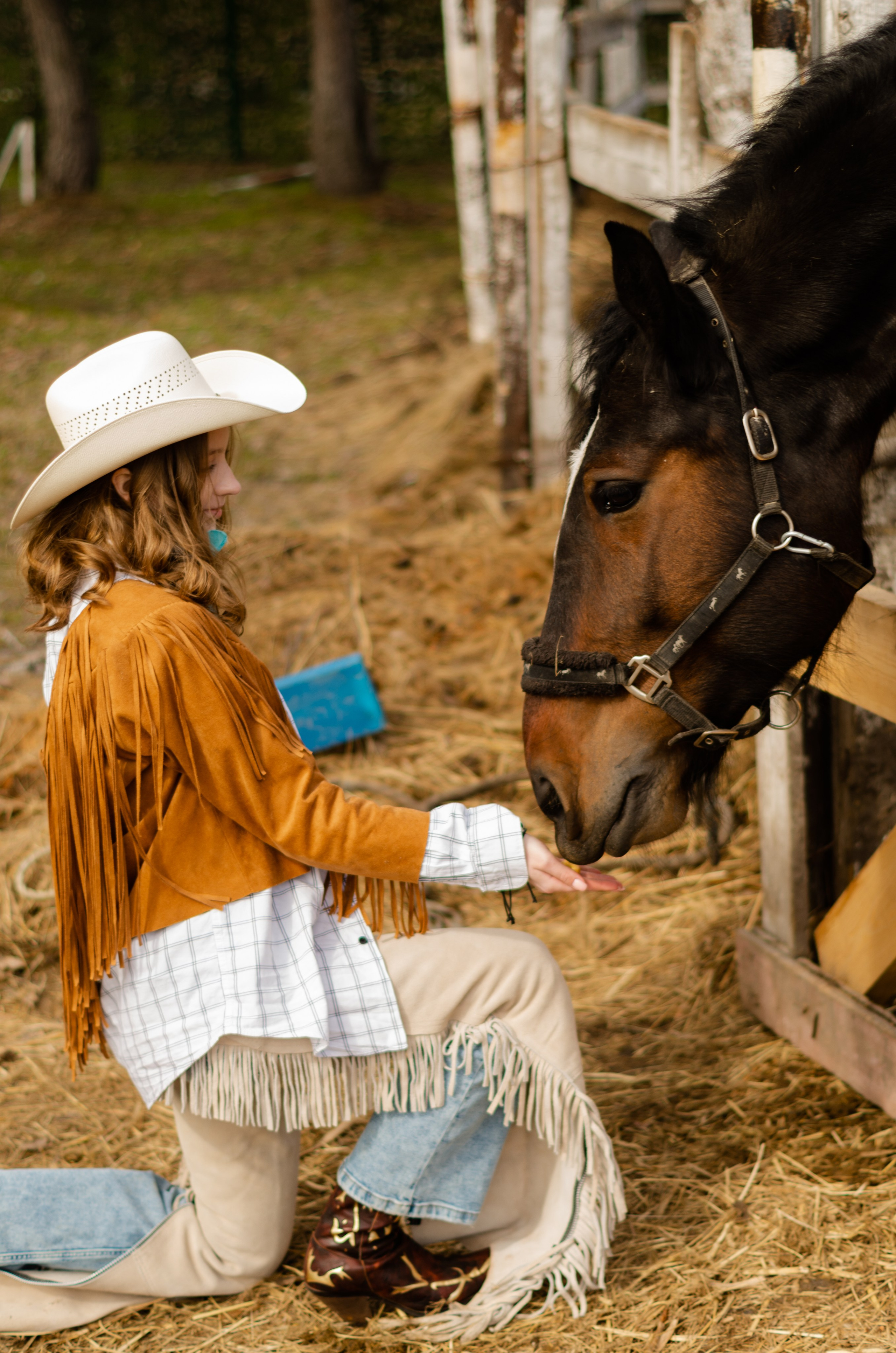 Ковбойская девчонка. Фотограф Марина Доглядная Челябинск фотосессии с лошадьми, мотоциклами