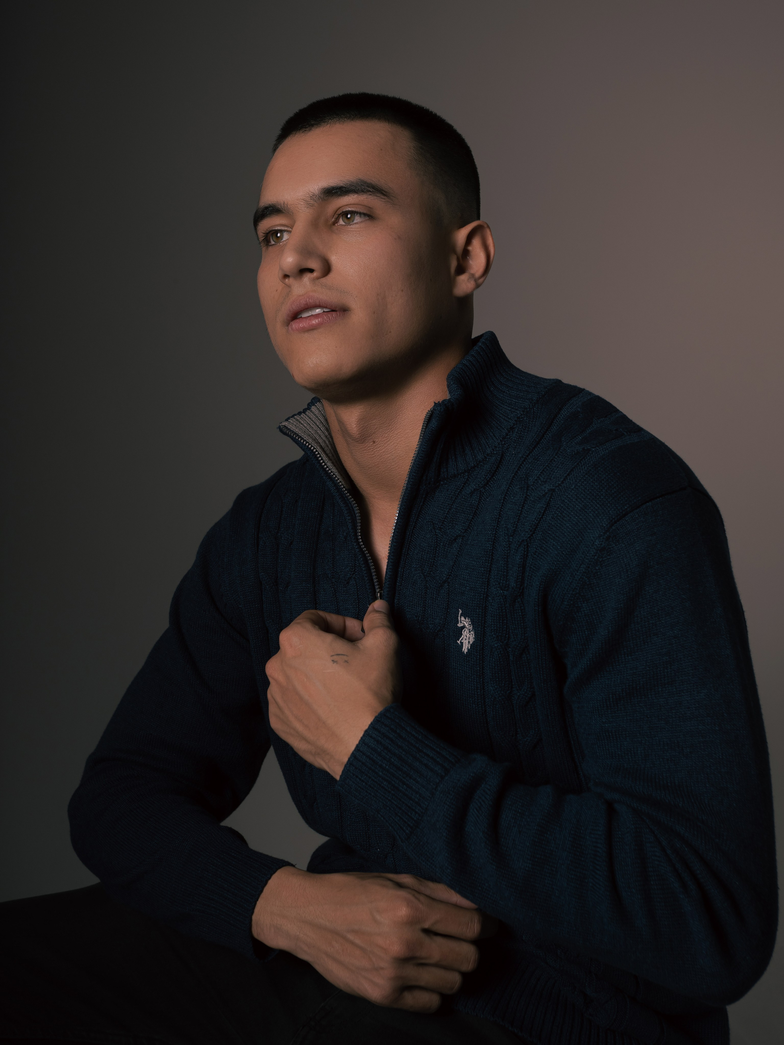 Fernando. Фотограф Julia Milton | Портреты, съемки для маркетплейсов, лавстори, съёмка беременности в Санкт-Петербурге. Обучение фотографии в Спб очно