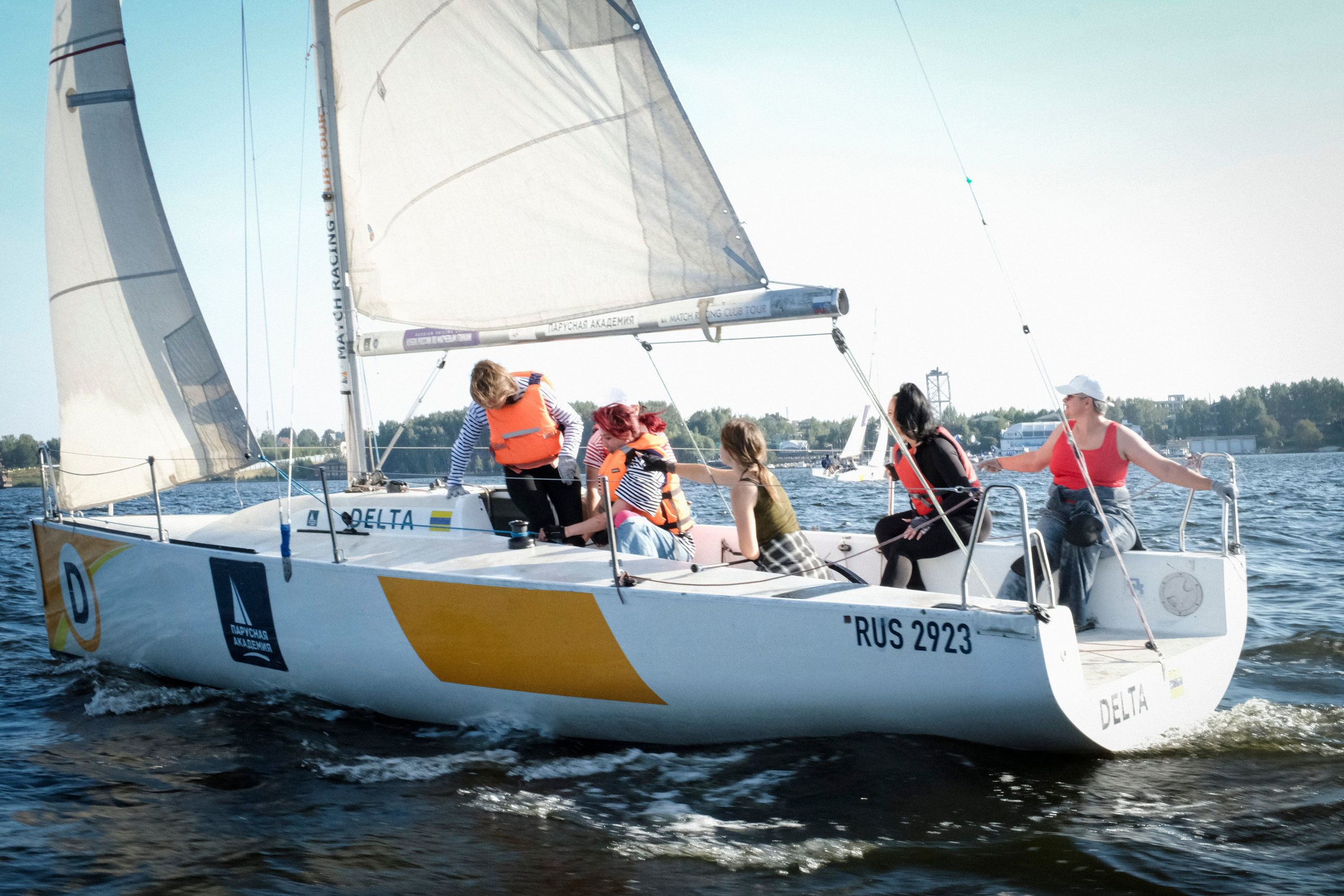 BRUSNIKA BUSINESS REGATA 2024. Индивидуальная фотосъёмка в Москве. Фотограф Василиса Тарасова