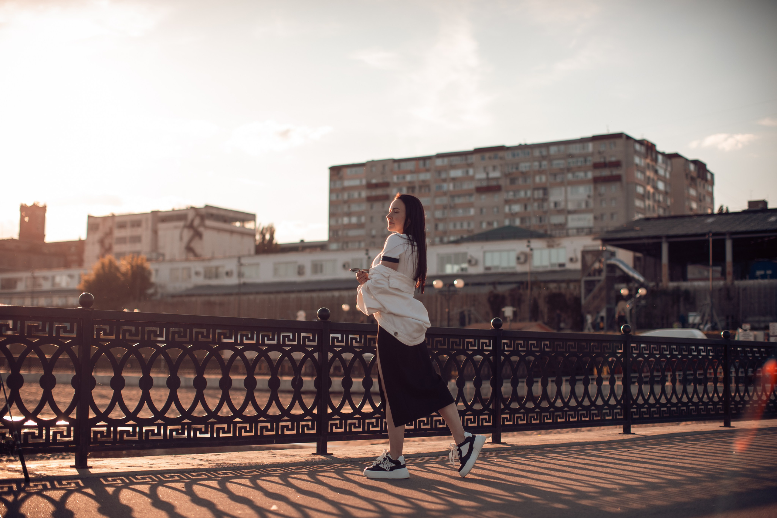 Прогулка на набережной. Главная