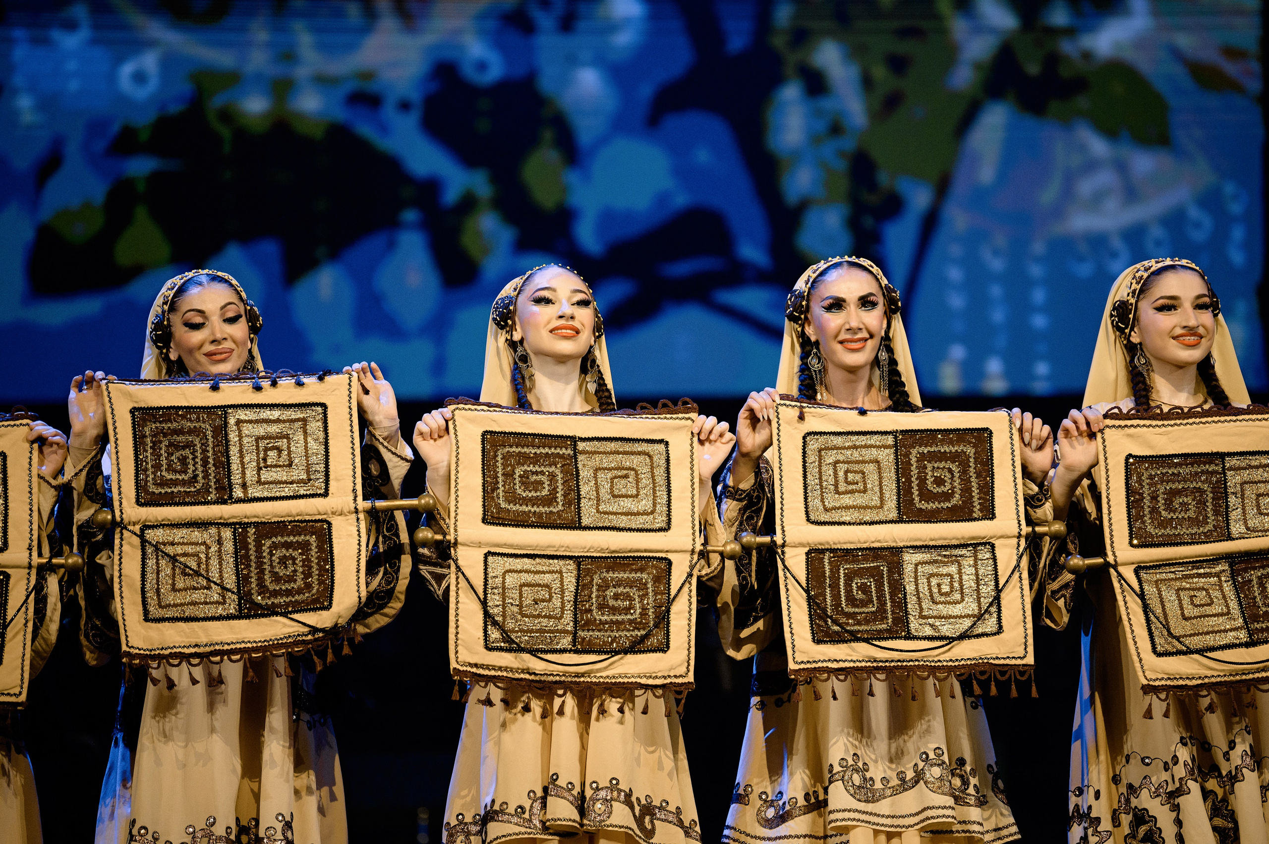 Ансамбль «Лезгинка» концерт в Махачкале. РЕПОРТАЖНЫЙ И БИЗНЕС ФОТОГРАФ В МОСКВЕ, ЕГОР НИКОЛАЕВ