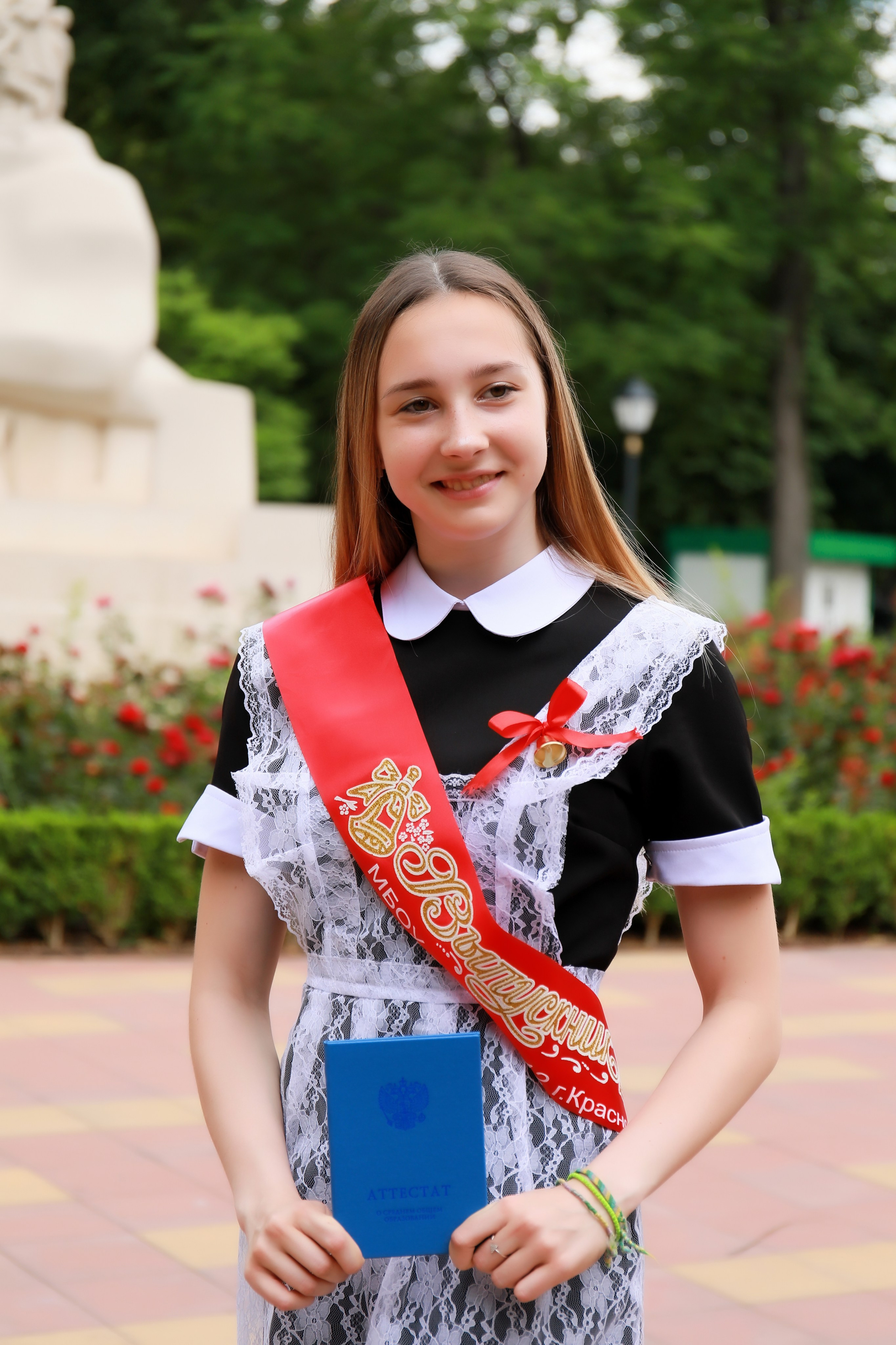 Вручение аттестатов (12 лицей). Детский семейный фотограф Краснодар