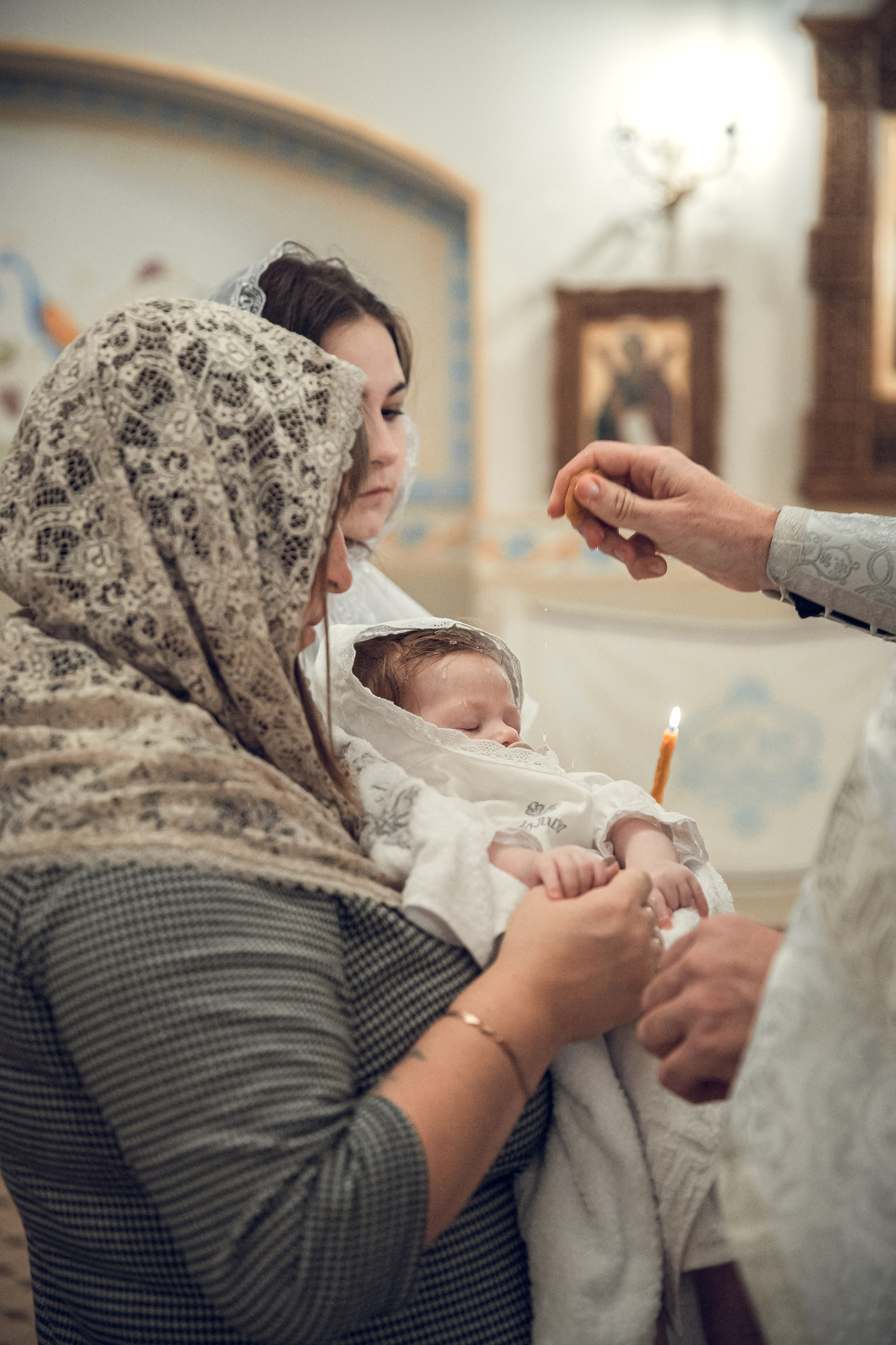 Крещение Полины. Фотограф на крещение в Рязани. Семейный фотограф
