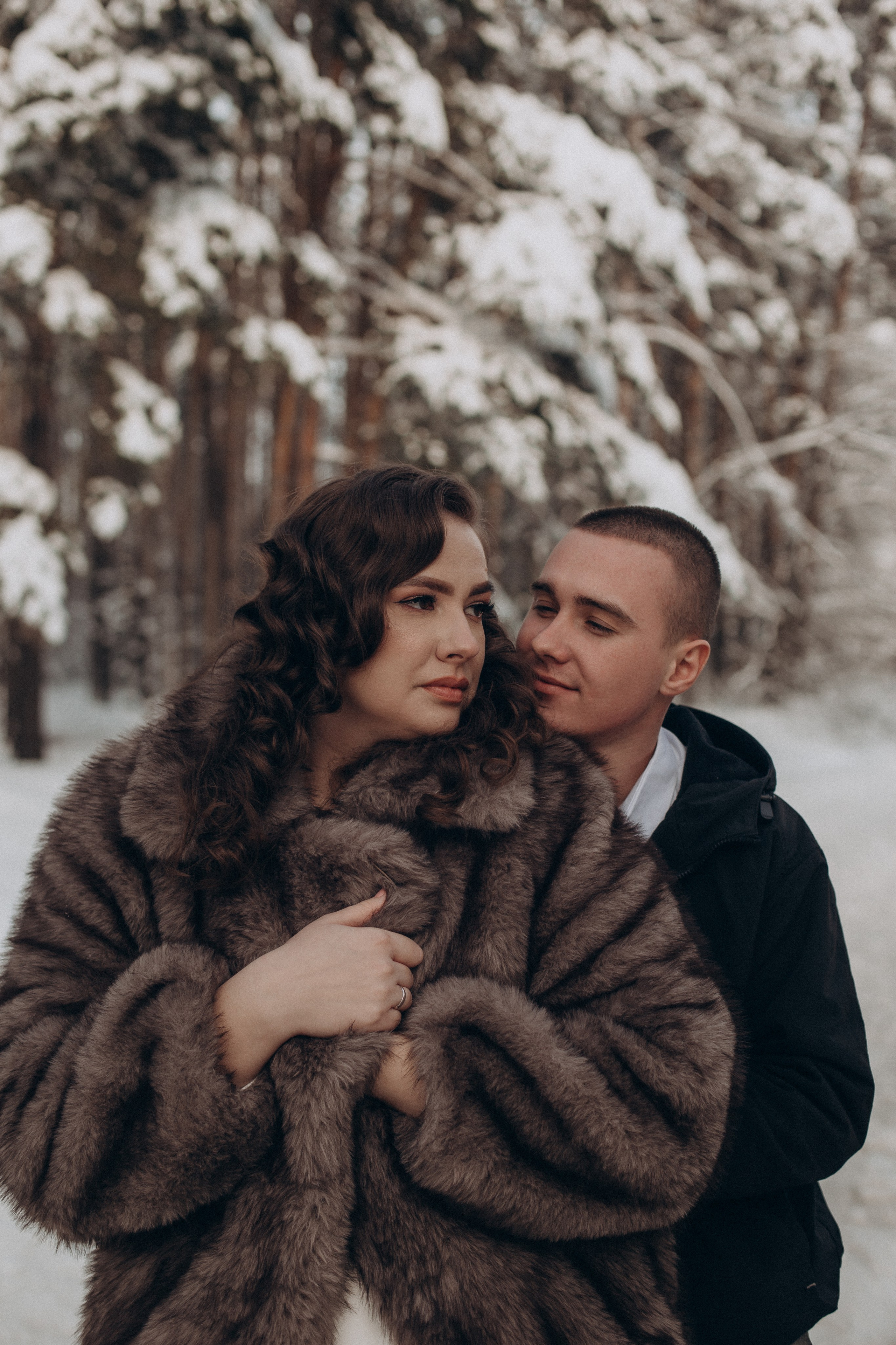 Нежность на фоне искусства. Свадебный фотограф Илья Бринк