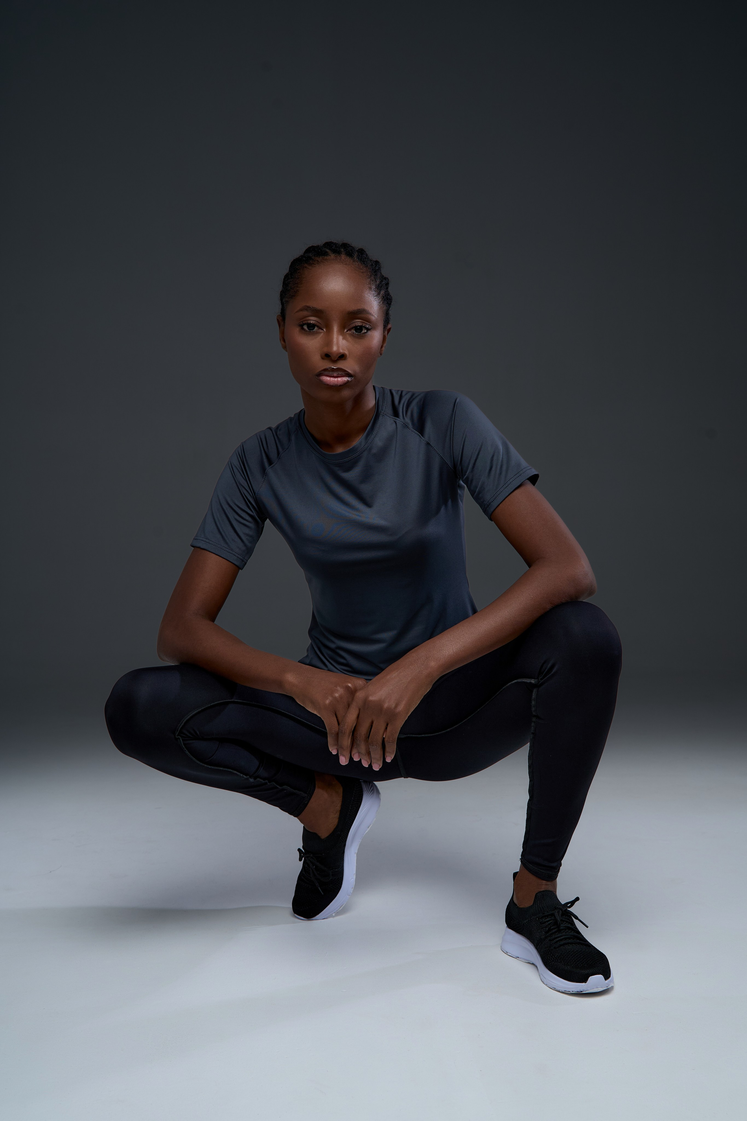 Спортивные футболки. Фотограф для маркетплейсов в Москве