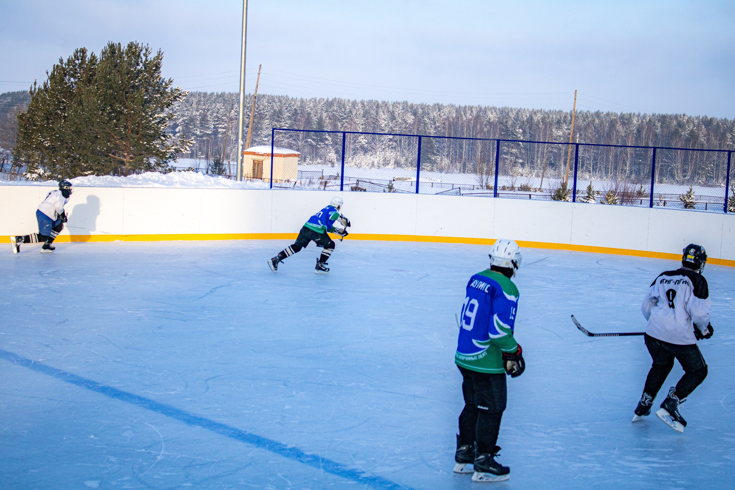 Хоккей г.п Атиг-г.п Дружинино