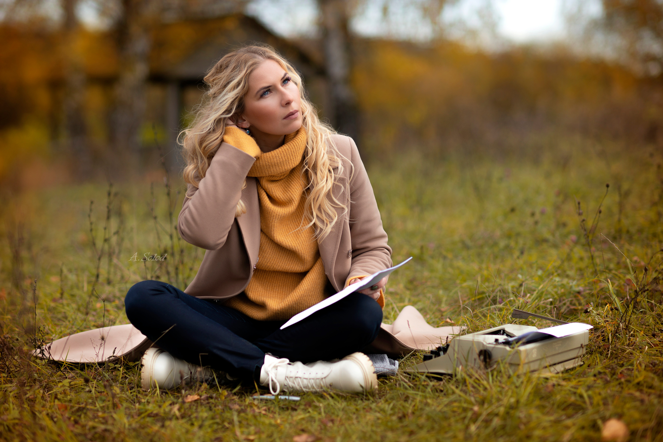 Сюжетная фотосессия «За написанием книги»