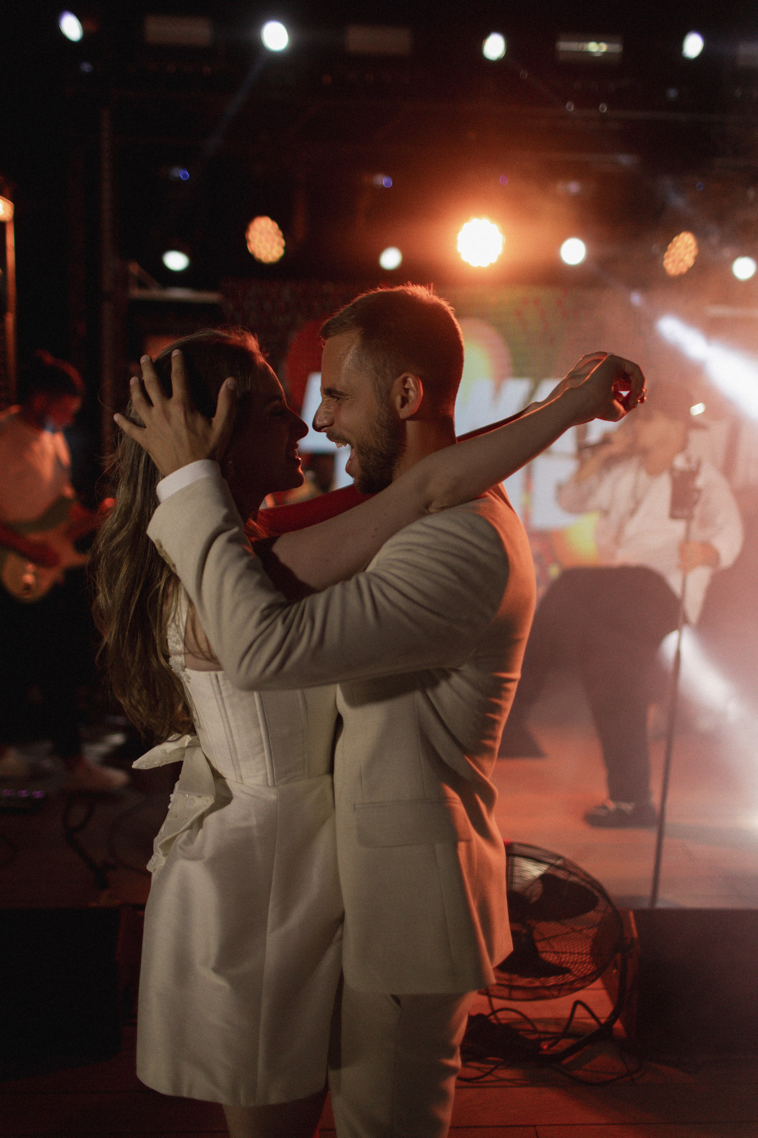 Сгораю от любви. Свадебный фотограф в Севастополе и Крыму. Видеограф на свадьбу Крым, Севастополь, Ялта, Симферополь