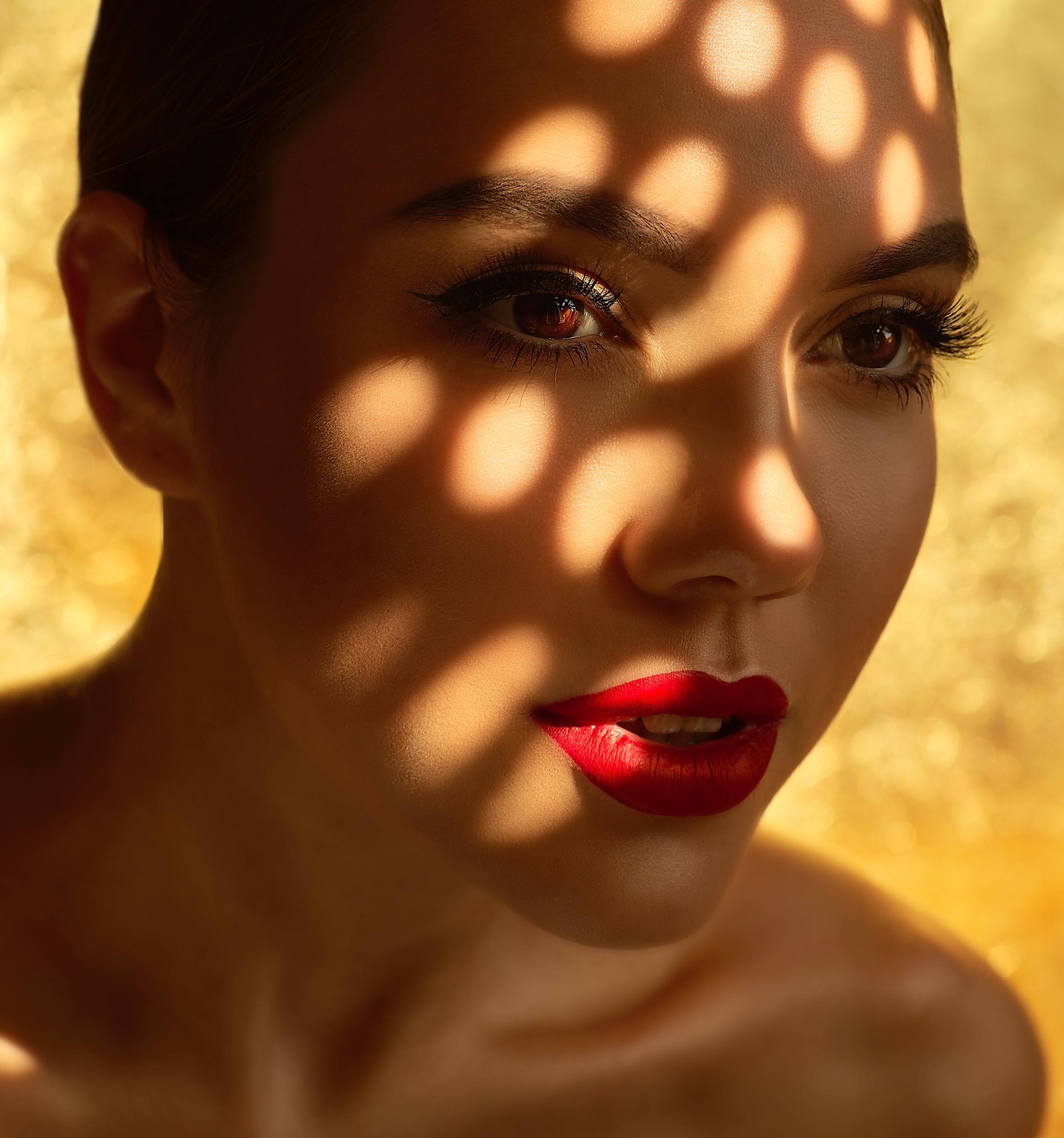 Vikki 2. Студийный, семейный, свадебный, фэшн и ню фотограф в Астрахани, производство выпускных альбомов. Руслан Кондрашин