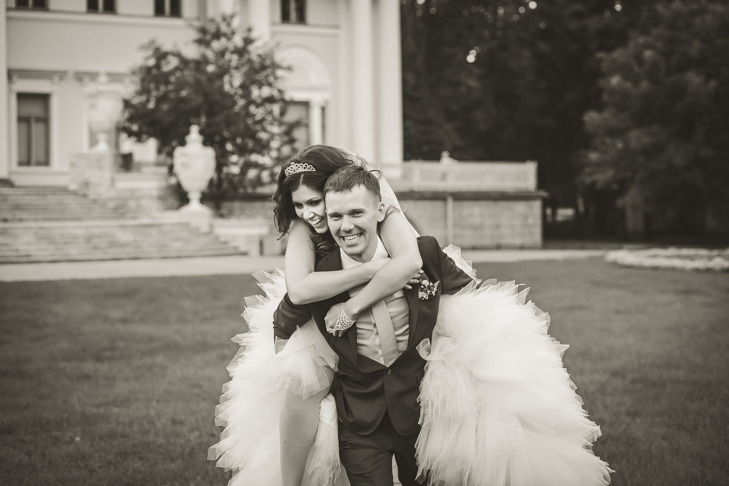 Свадьбы и Love-story. Репортажный фотограф и видеограф в Санкт-Петербурге