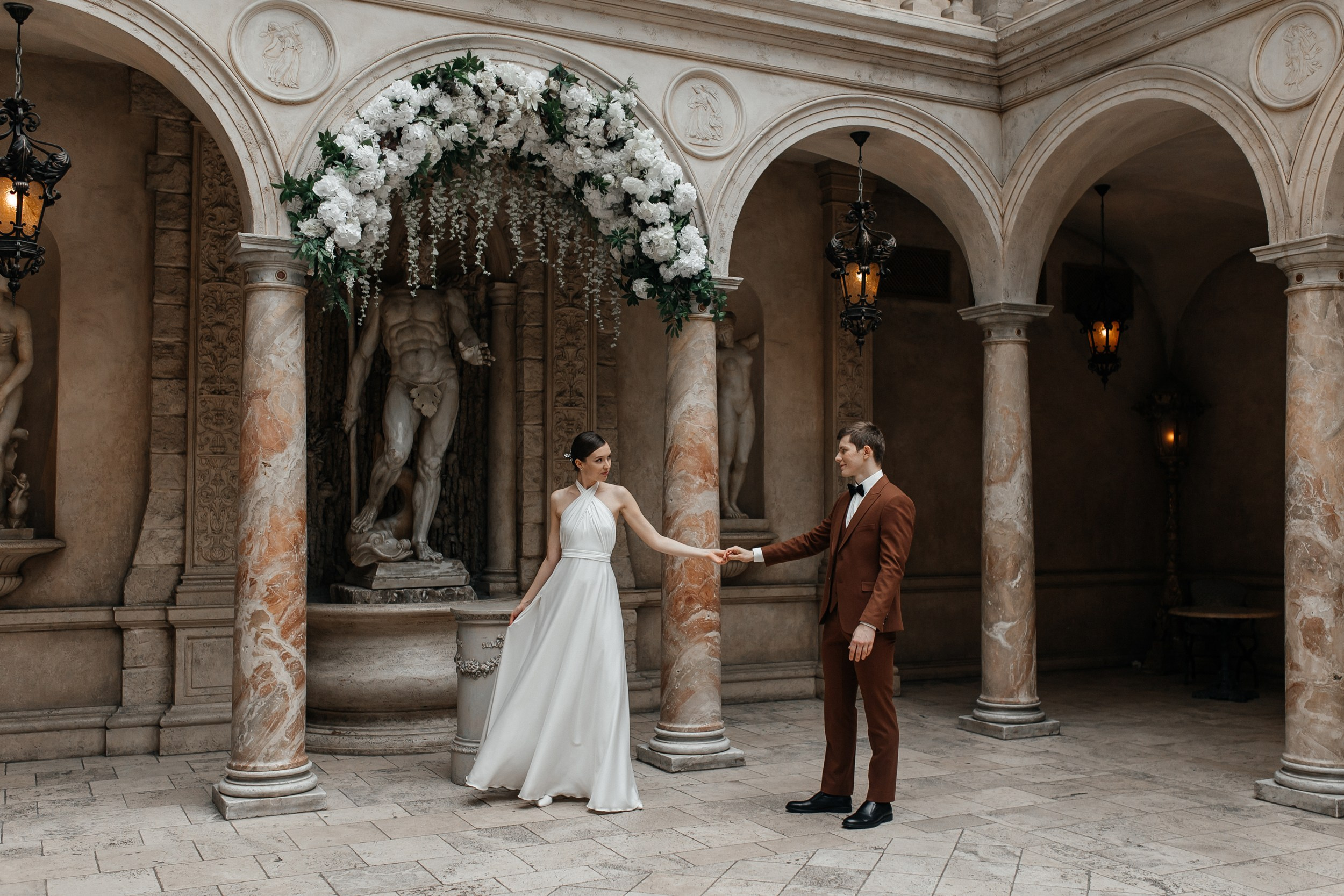 Свадебная фотосессия в ресторане Турандот