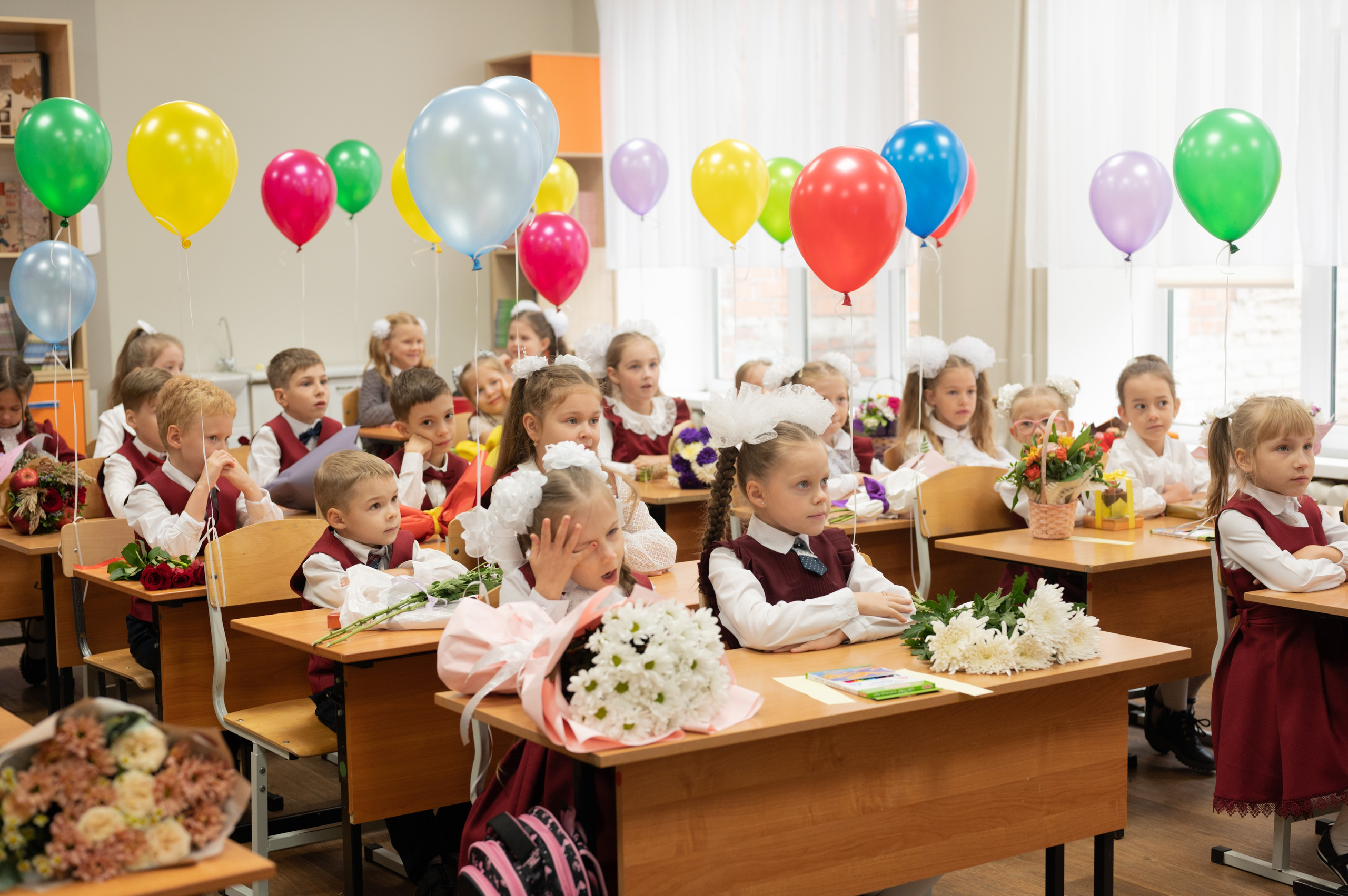 1 сентября 1 К 16 гимназия репортаж, линейка +в классе. Фотограф новорожденных, семейный детский в Тюмени Татьяна Морозова