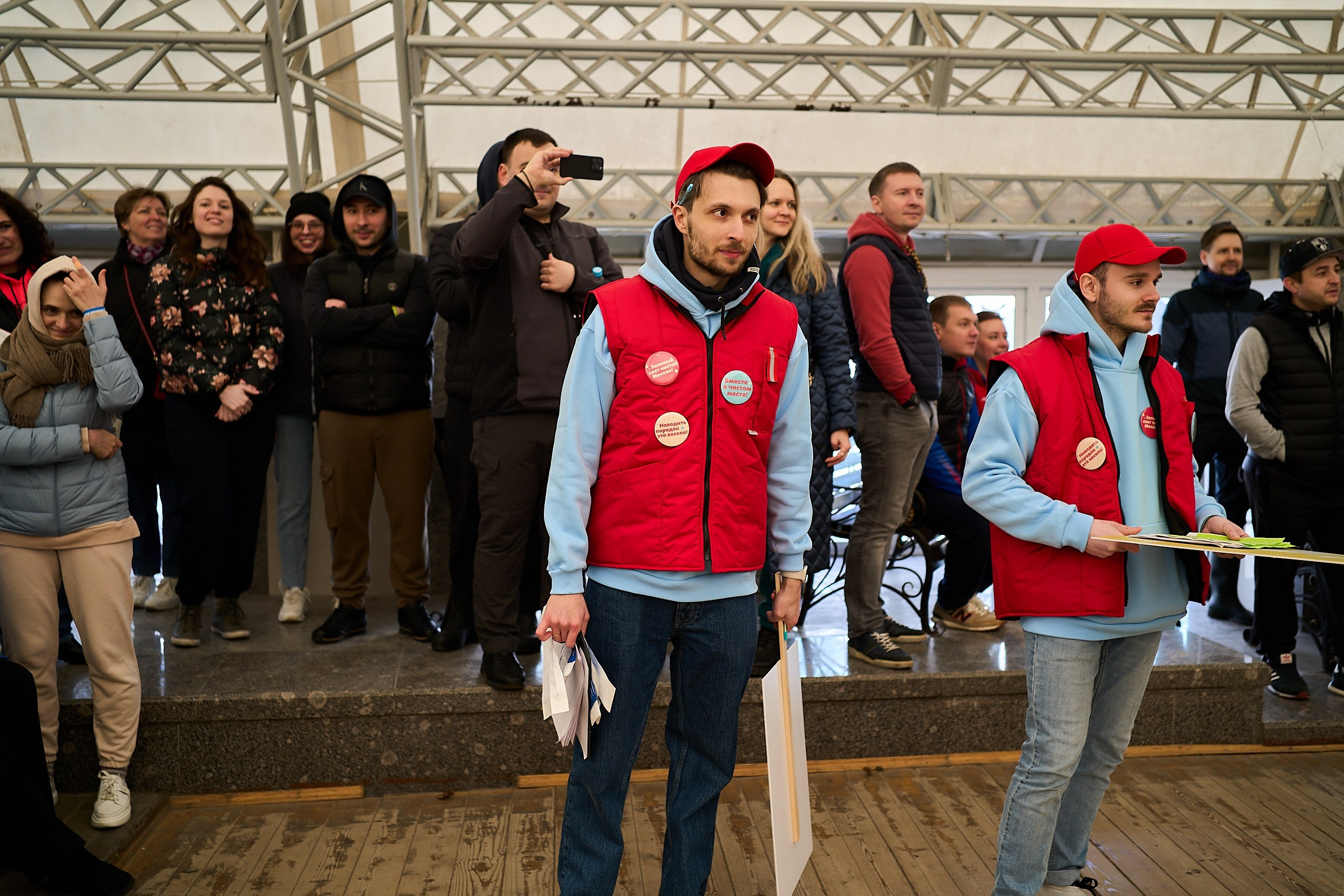 Субботник у Управления делами Мэра и Правительства Москвы. Фотограф и Видеограф в Москве. Олег Корушев
