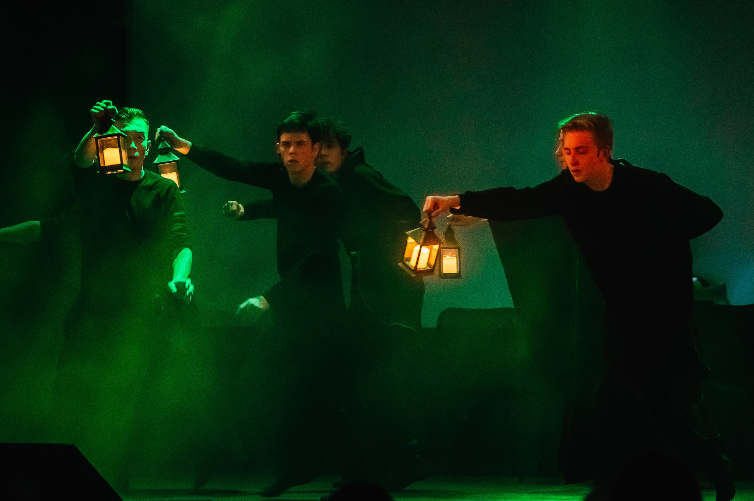 Спектакль «Золушка. Игра в сказку.». Художник по свету Максим Сергачев