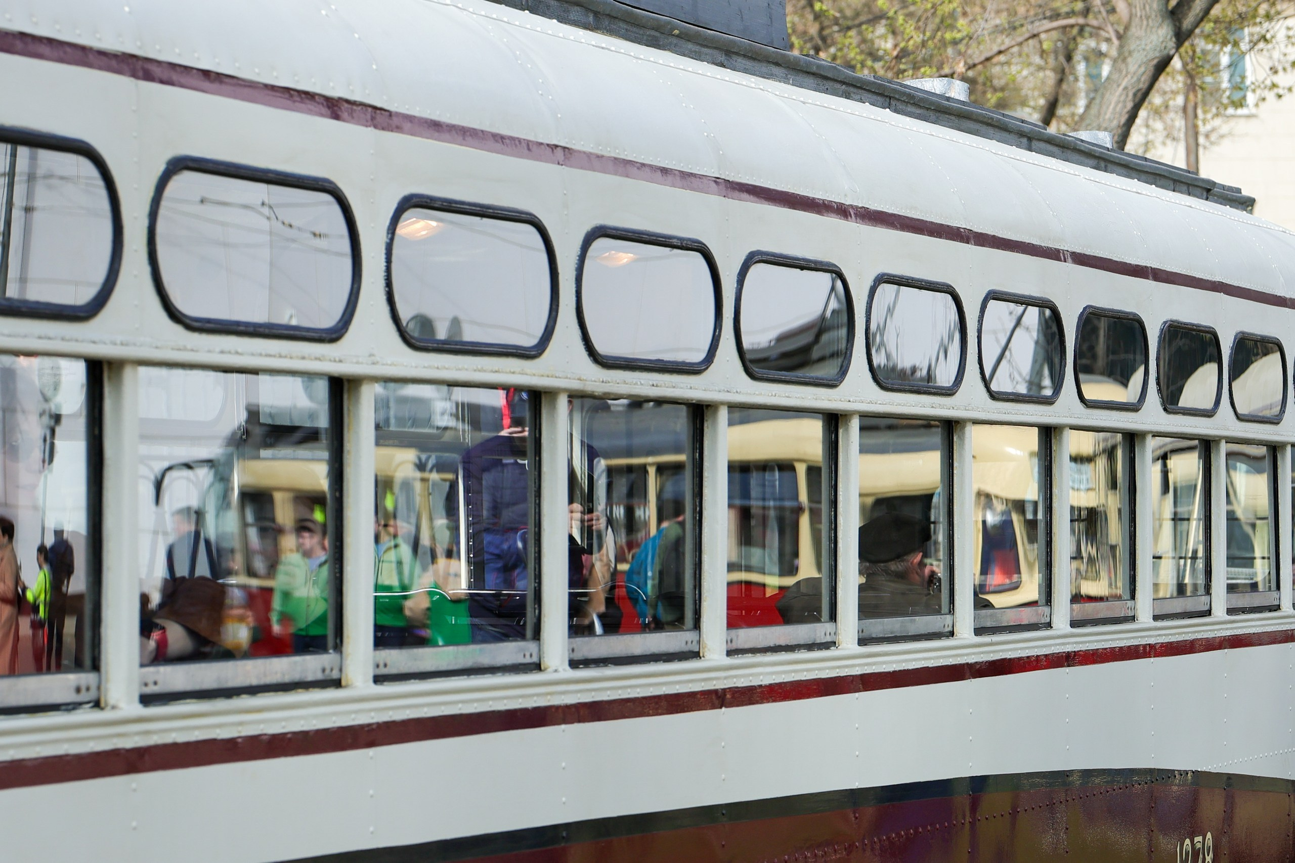 Парад трамваев. Репортажный, архитектурный, театральный и файн-арт фотограф Лена Мельникова в Москве