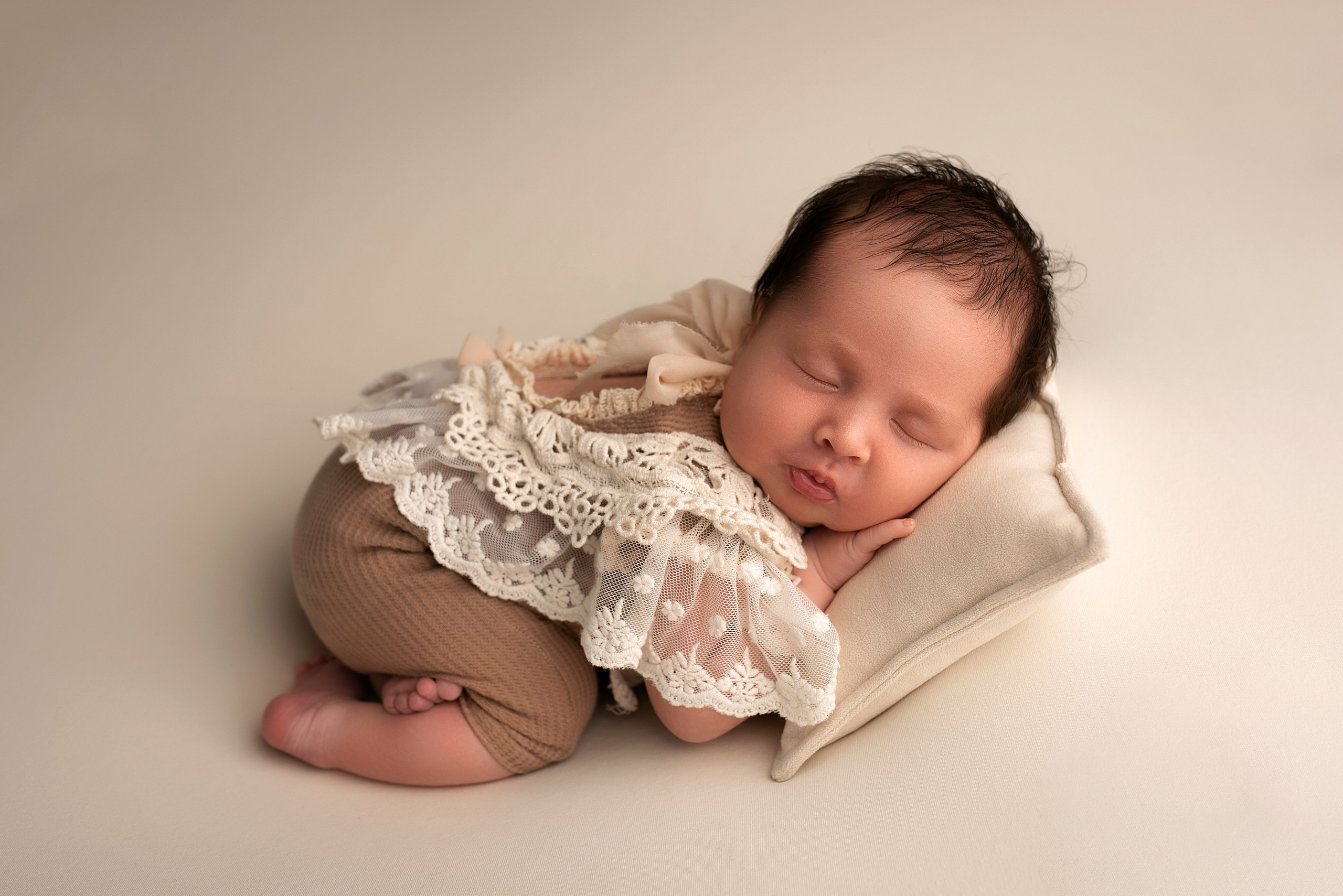 Новорождённые девочки. Детский фотограф новорождённых в Минске Боровик Екатерина