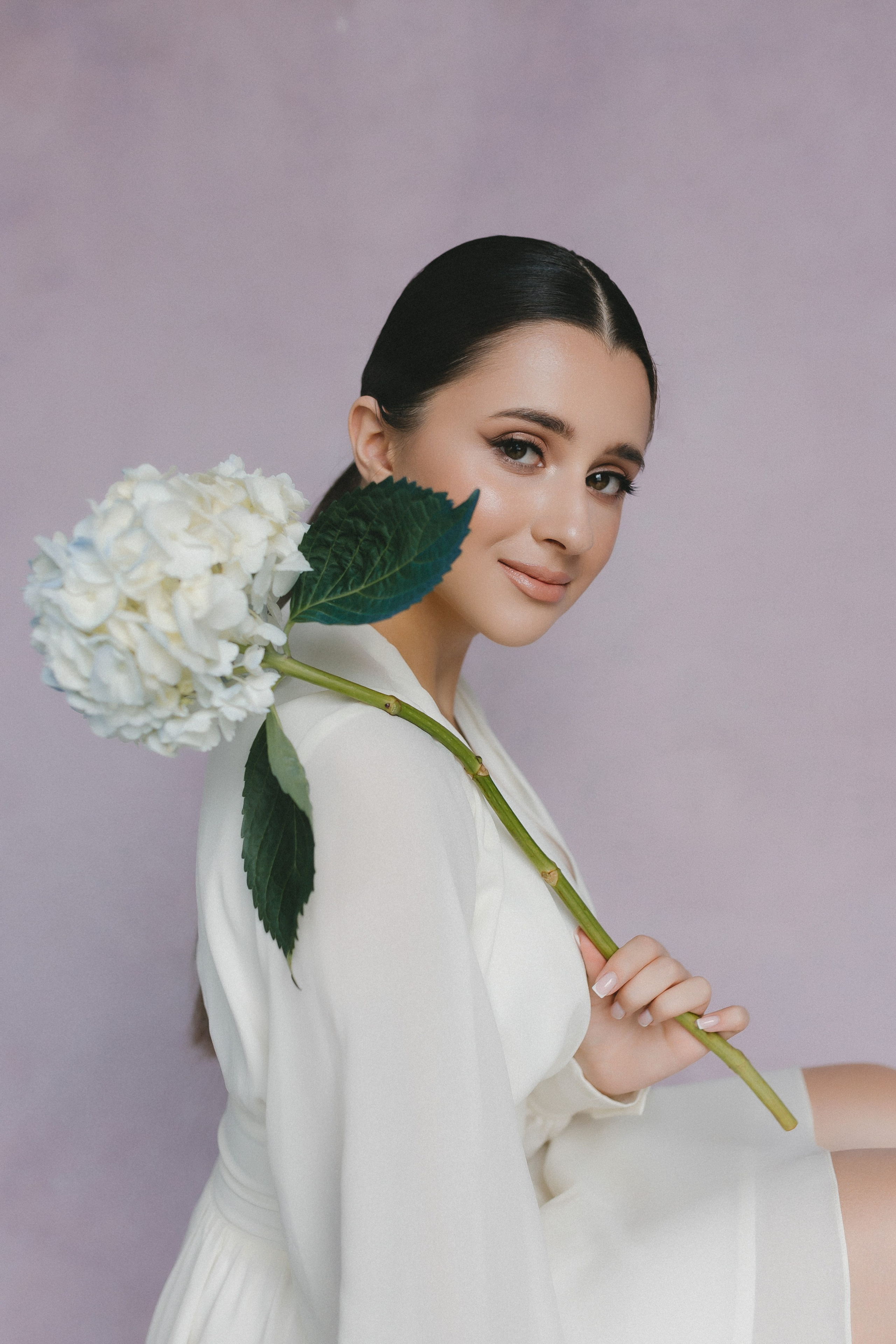 Нежная фотосессия с гортензией. Фотограф и видеограф в Мурманске, Москве Екатерина Нечаева