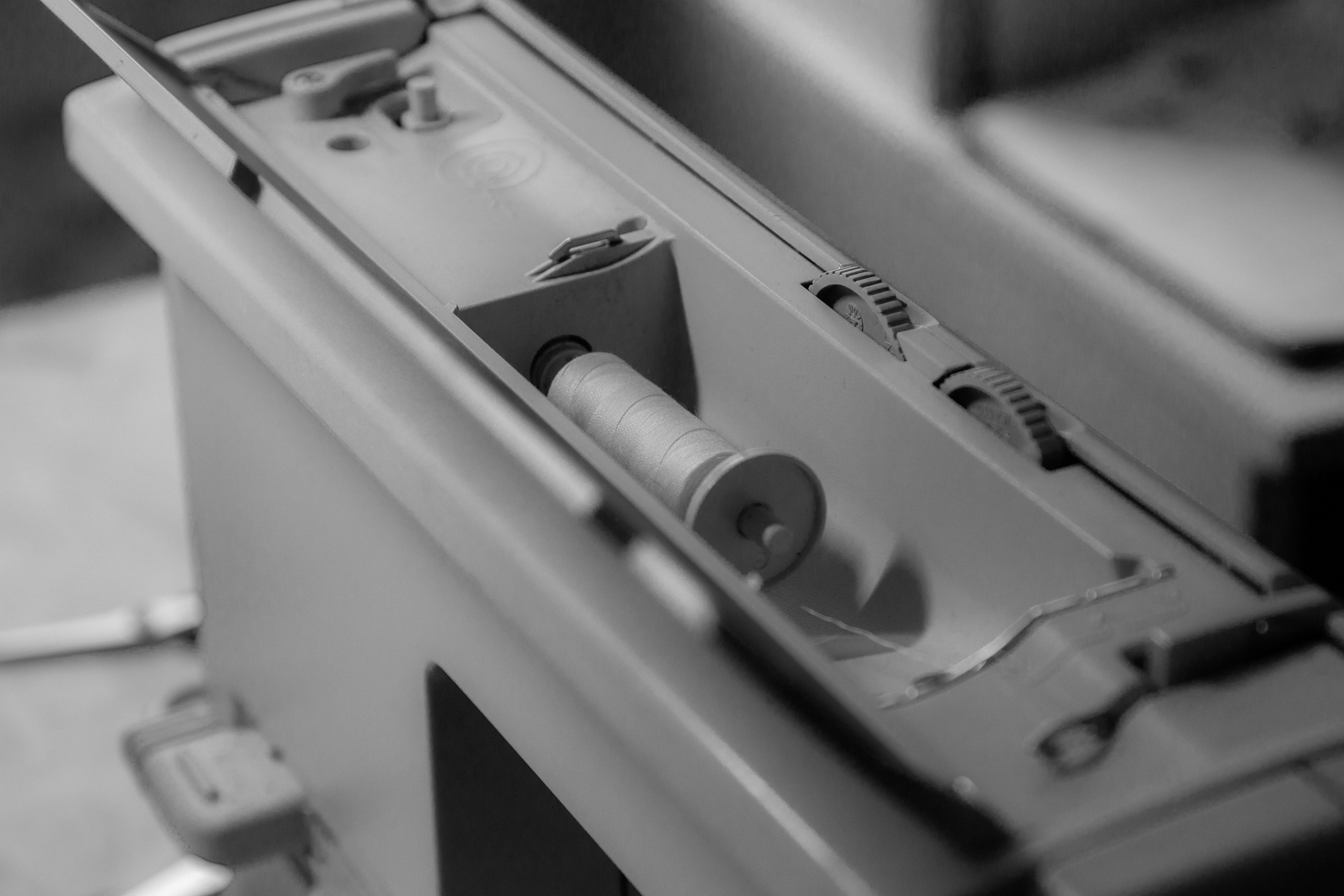 Предметная съемка с Олесей, швейный рабочий процесс. Ирина Чернова — портретный фотограф и маркетолог из Владивостока