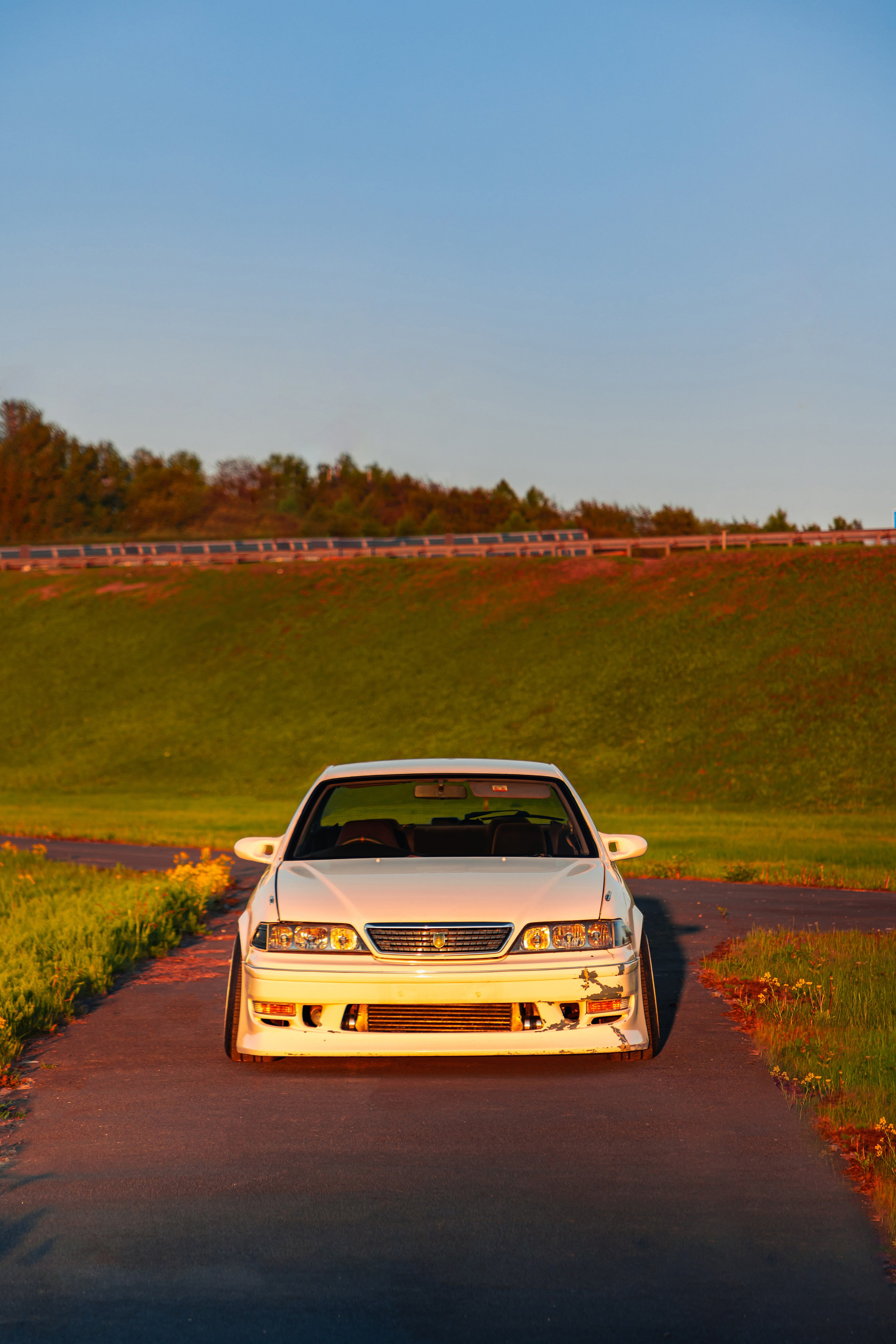 Toyota Mark II JZX100 спереди