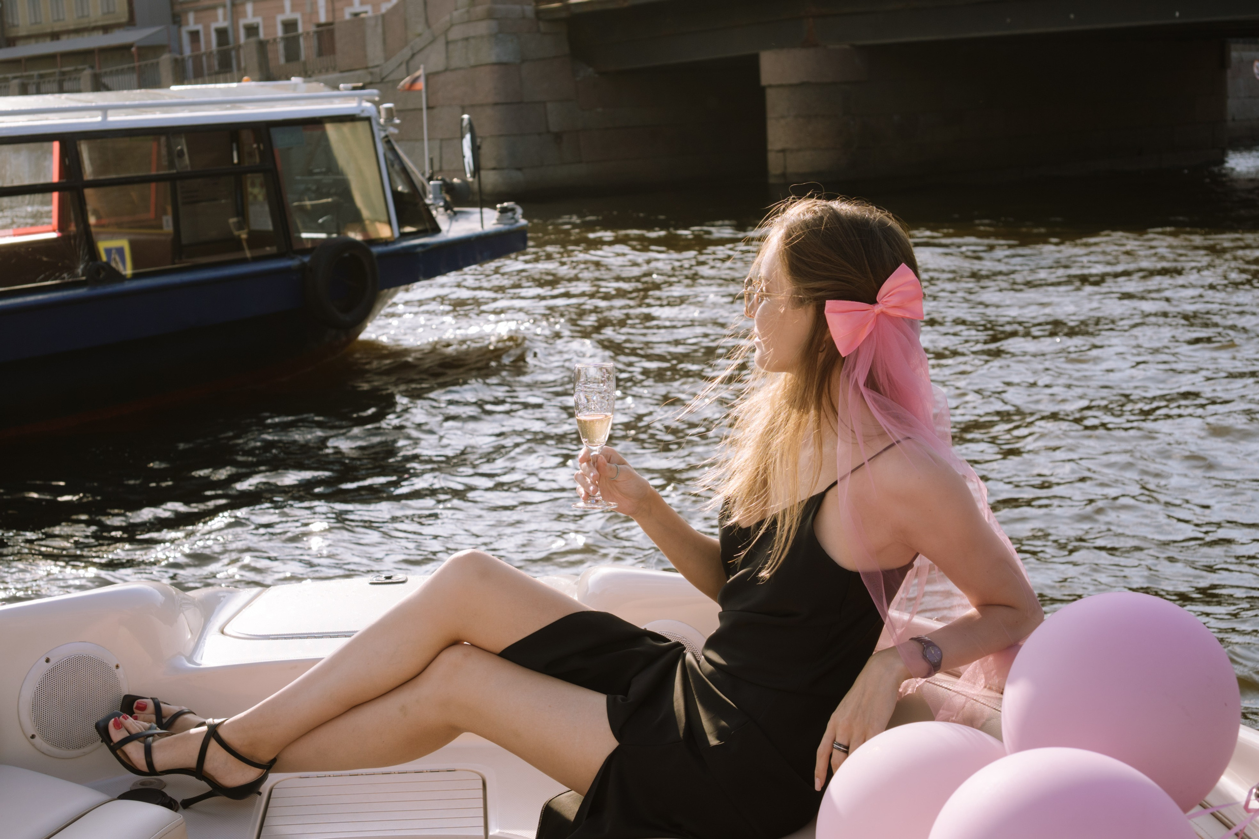 ДЕВИЧНИК НА КАТЕРЕ. Профессиональный фотограф, Санкт-Петербург — Виктория Богомолова
