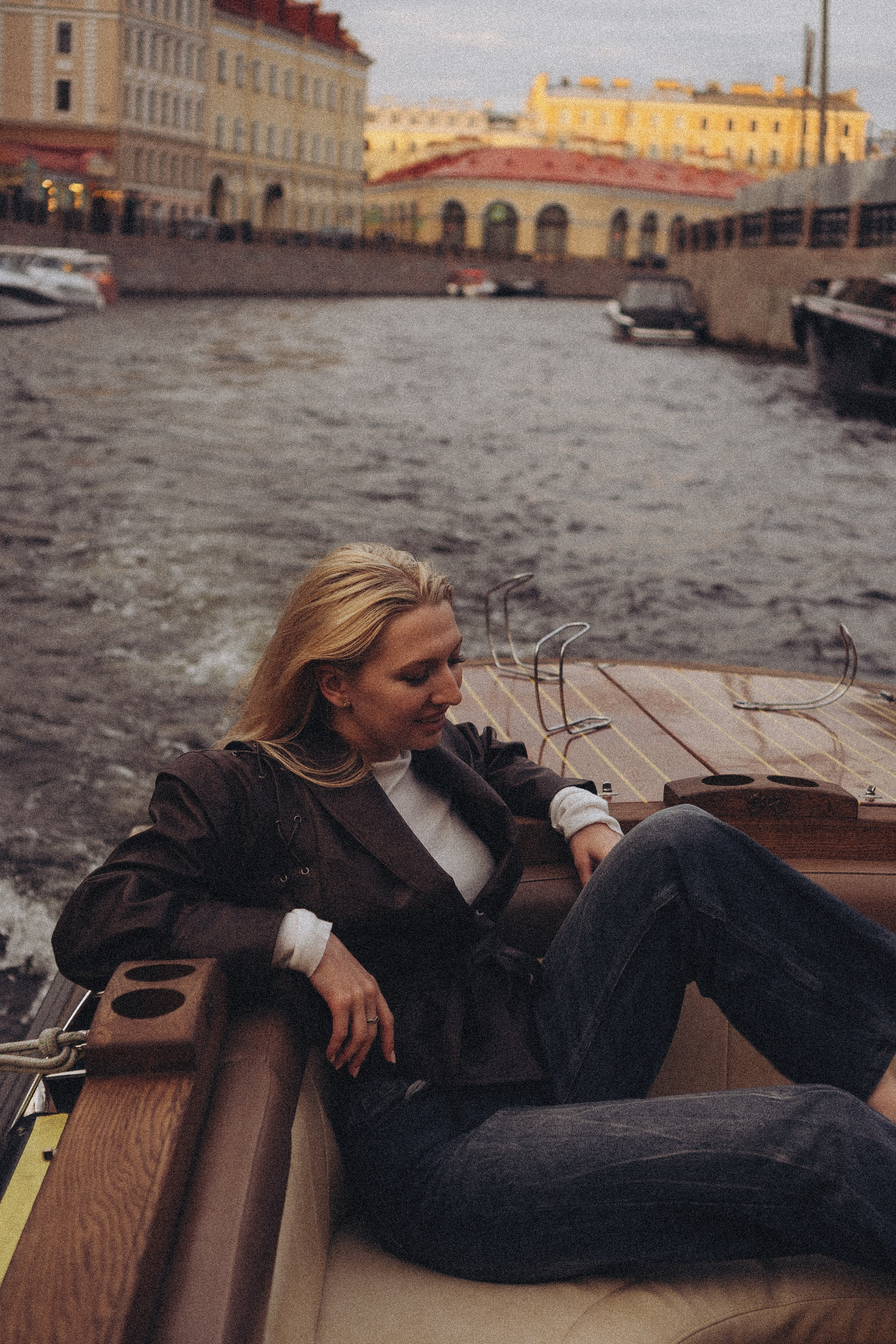 ДЕВУШКИ НА КАТЕРЕ. Профессиональный фотограф, Санкт-Петербург — Виктория Богомолова