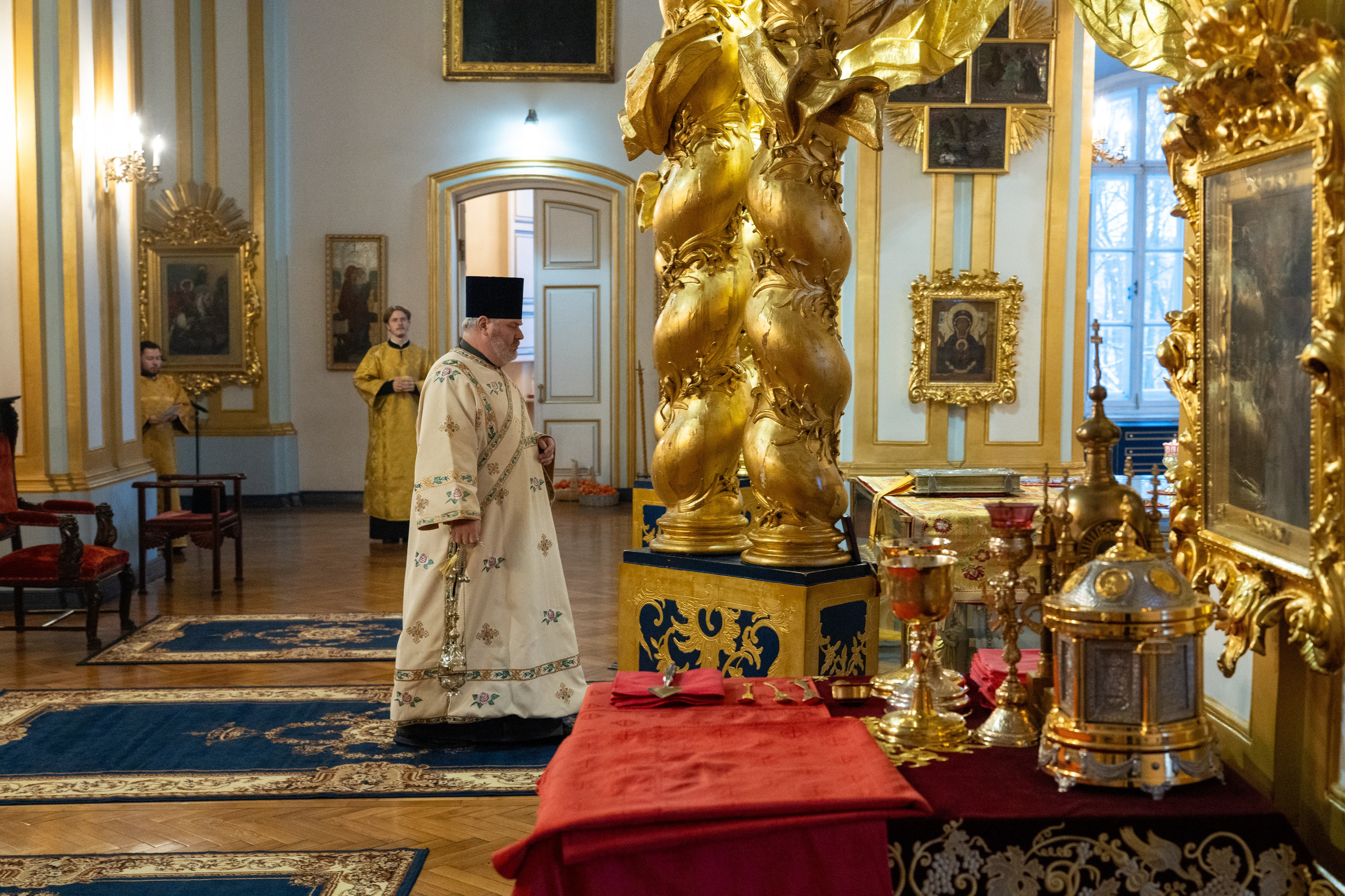 Неделя 30-я по Пятидесятнице, пред Рождеством Христовым, святых отец. Предпразднство Рождества Христова. Вмц. Анастасии Узорешительницы. НИКОЛО-БОГОЯВЛЕНСКИЙ МОРСКОЙ СОБОР