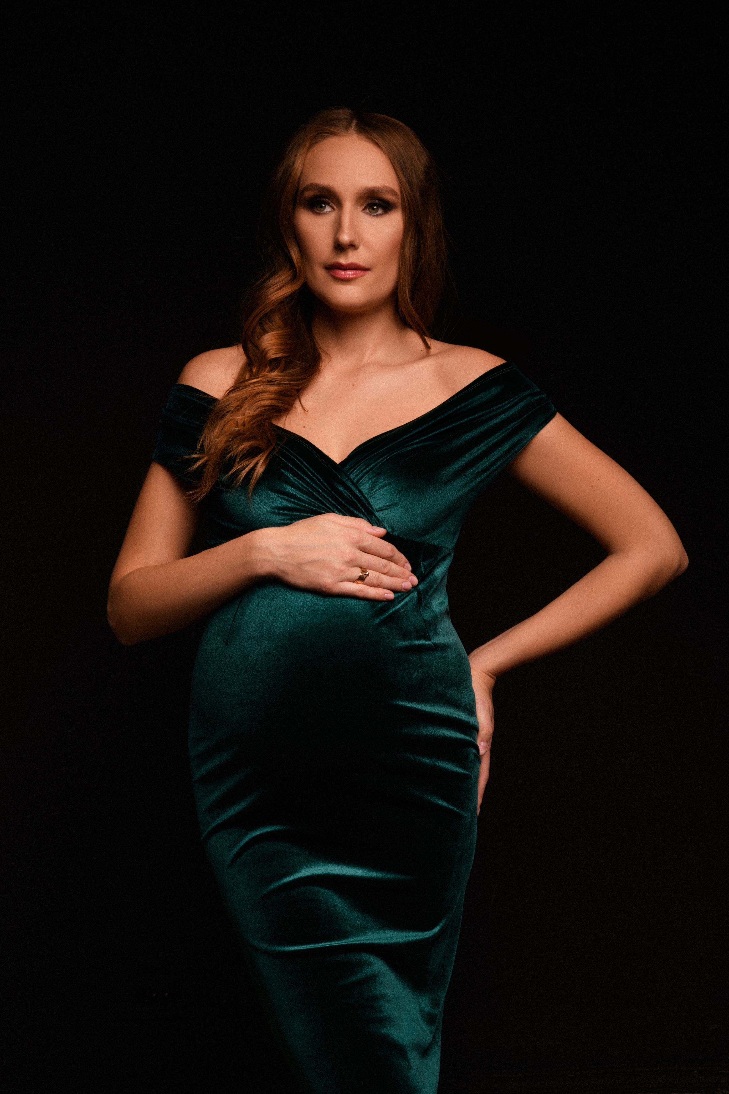 Кадры в тёмном ключе. Фотограф беременности в Крыму Бобкова Ирина