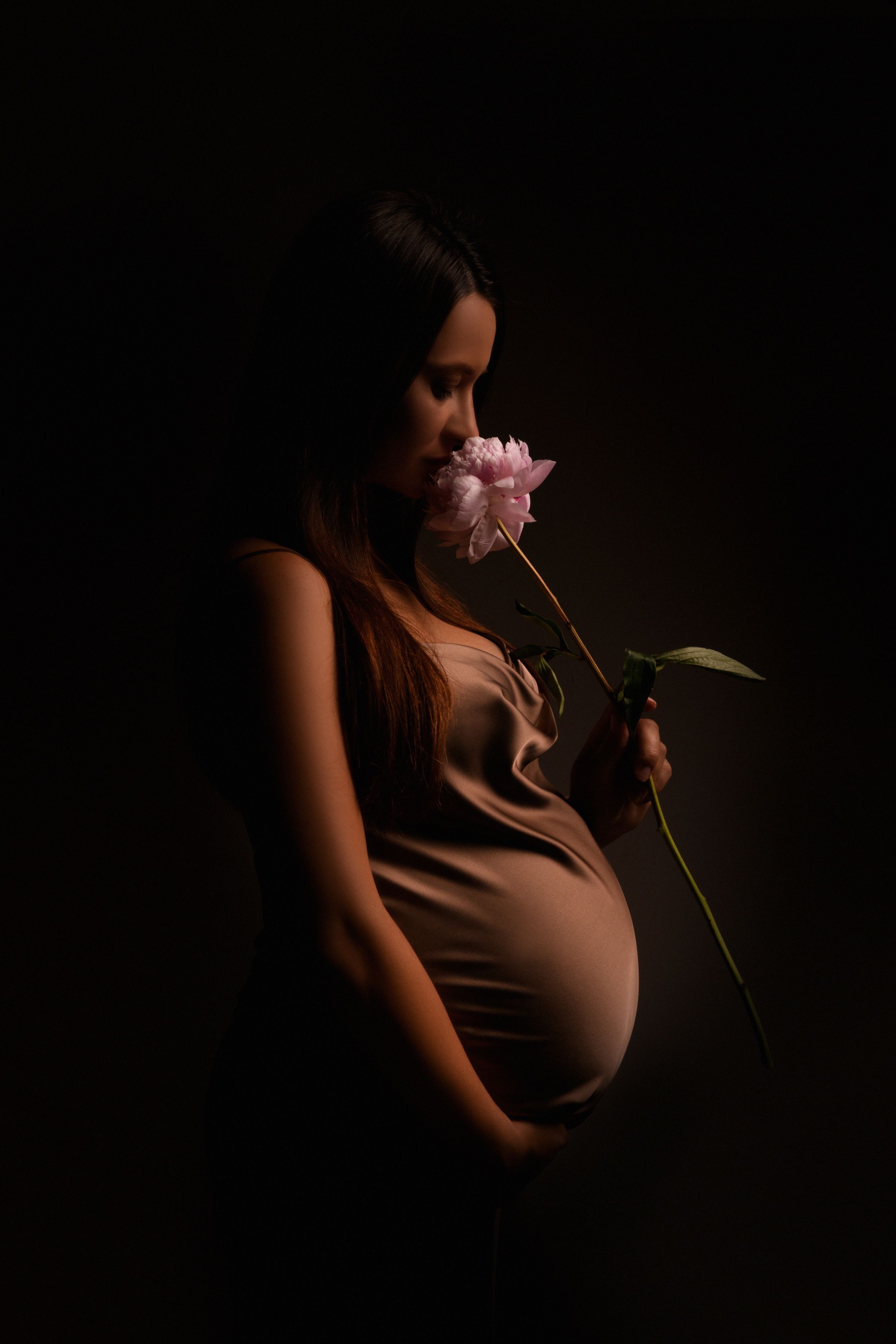 Кадры в тёмном ключе. Фотограф беременности в Крыму Бобкова Ирина