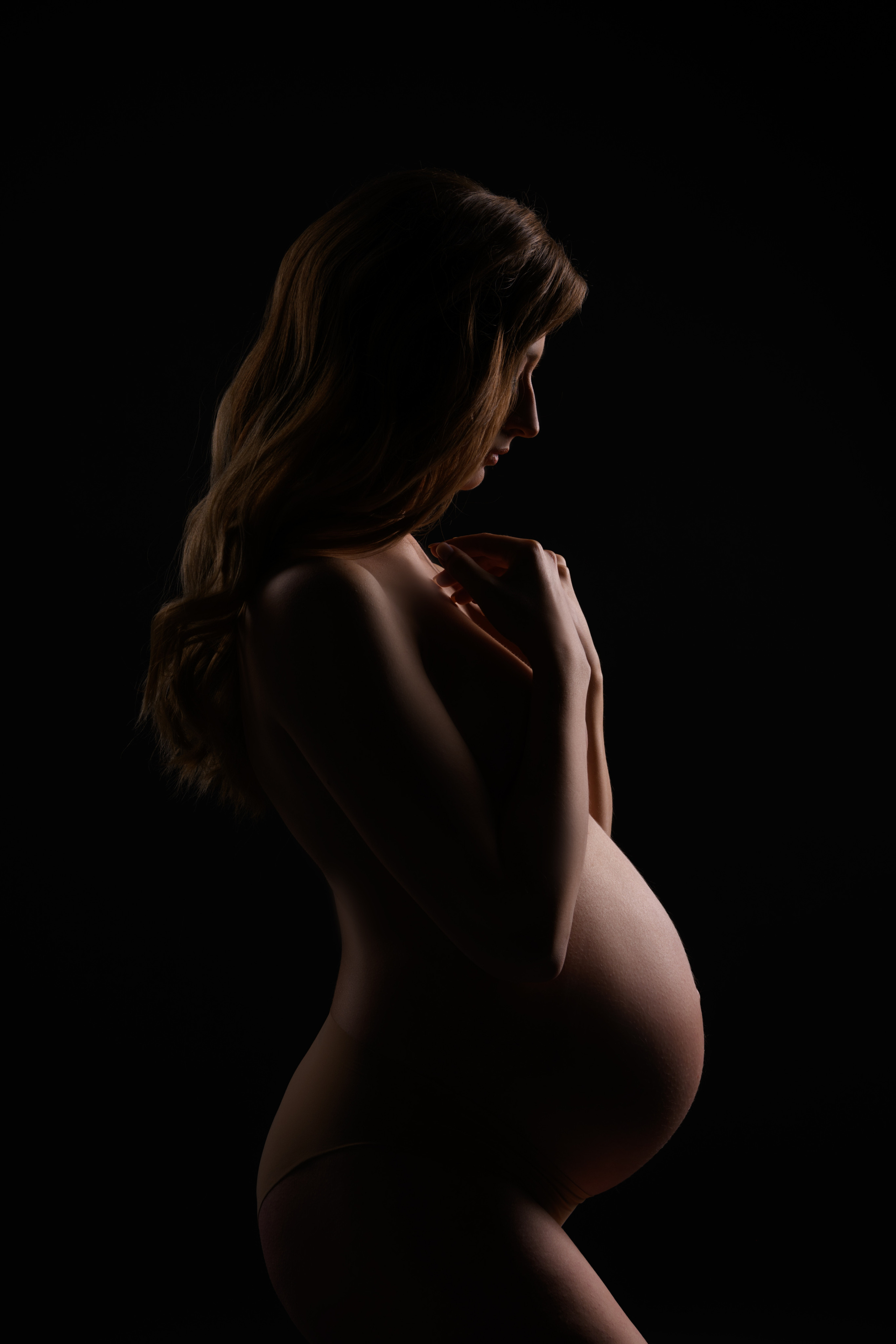 Кадры в тёмном ключе. Фотограф беременности в Крыму Бобкова Ирина
