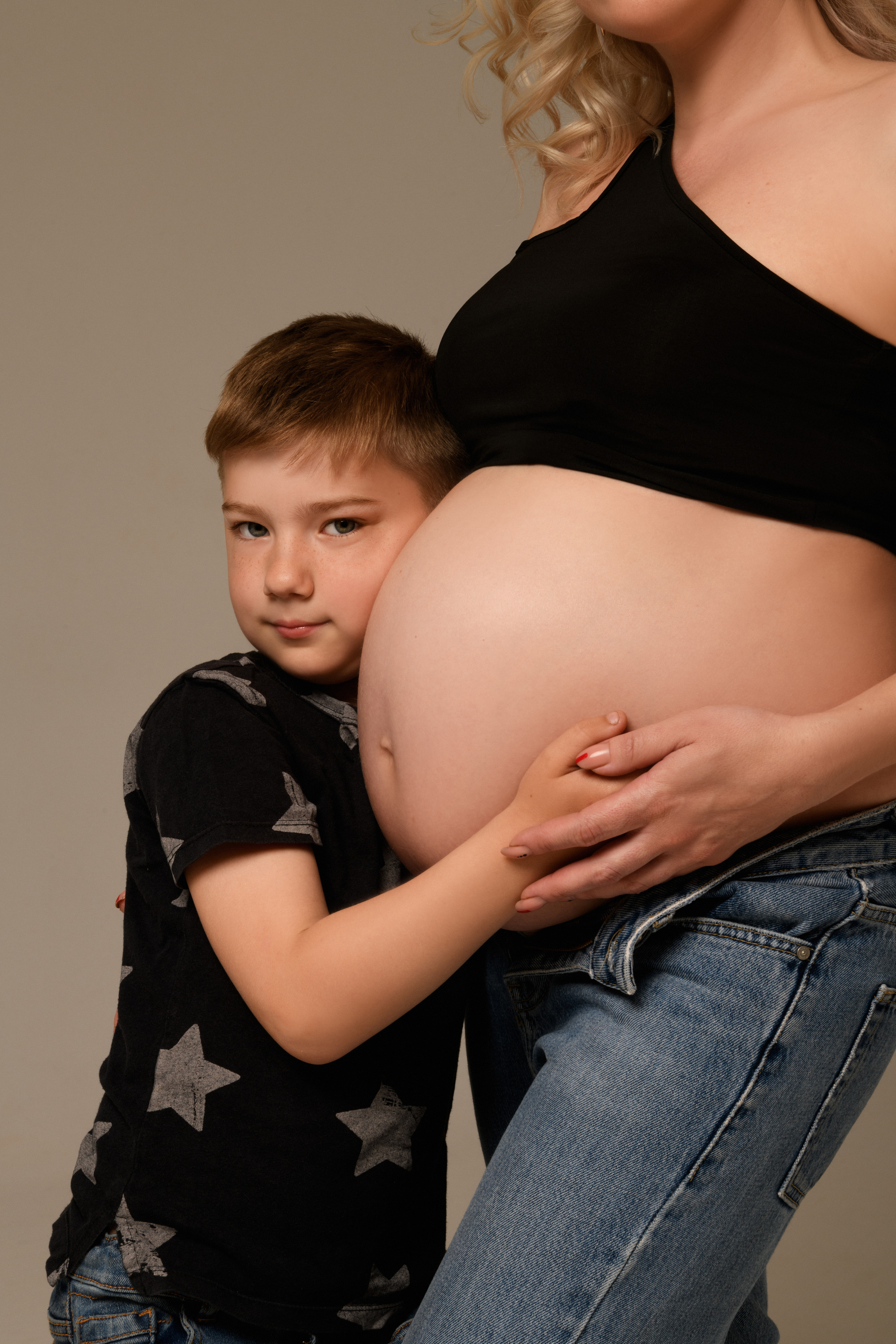 Кадры со старшими детками. Фотограф беременности в Крыму Бобкова Ирина