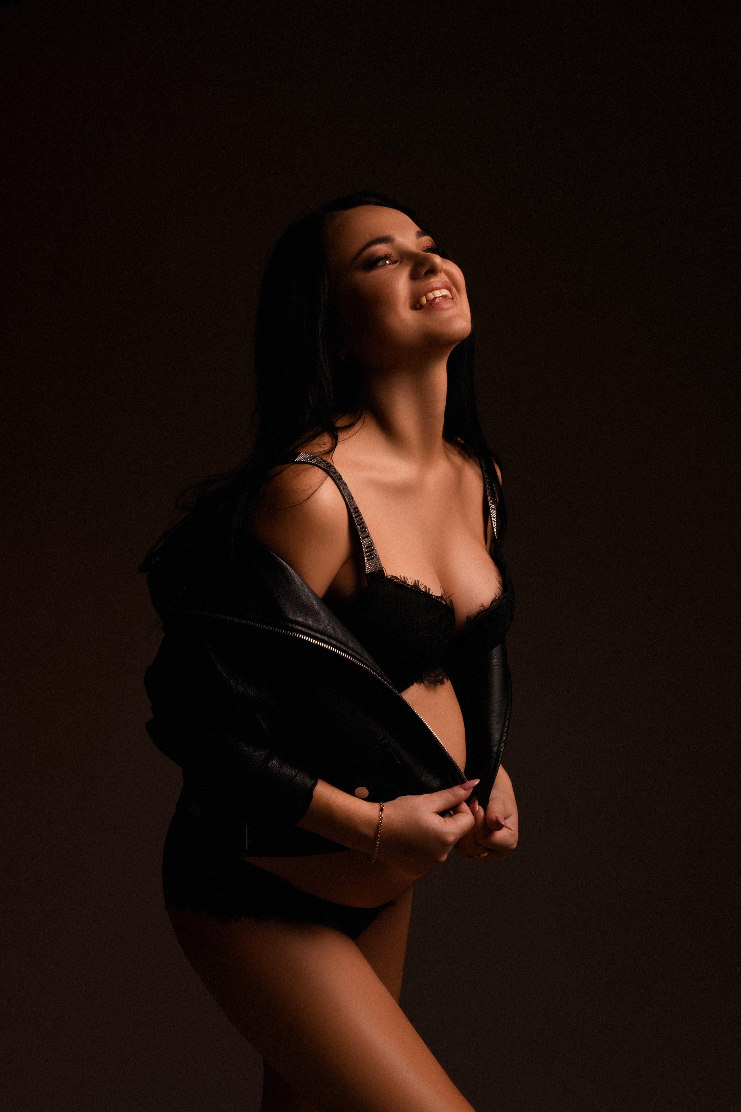 Кадры в тёмном ключе. Фотограф беременности в Крыму Бобкова Ирина