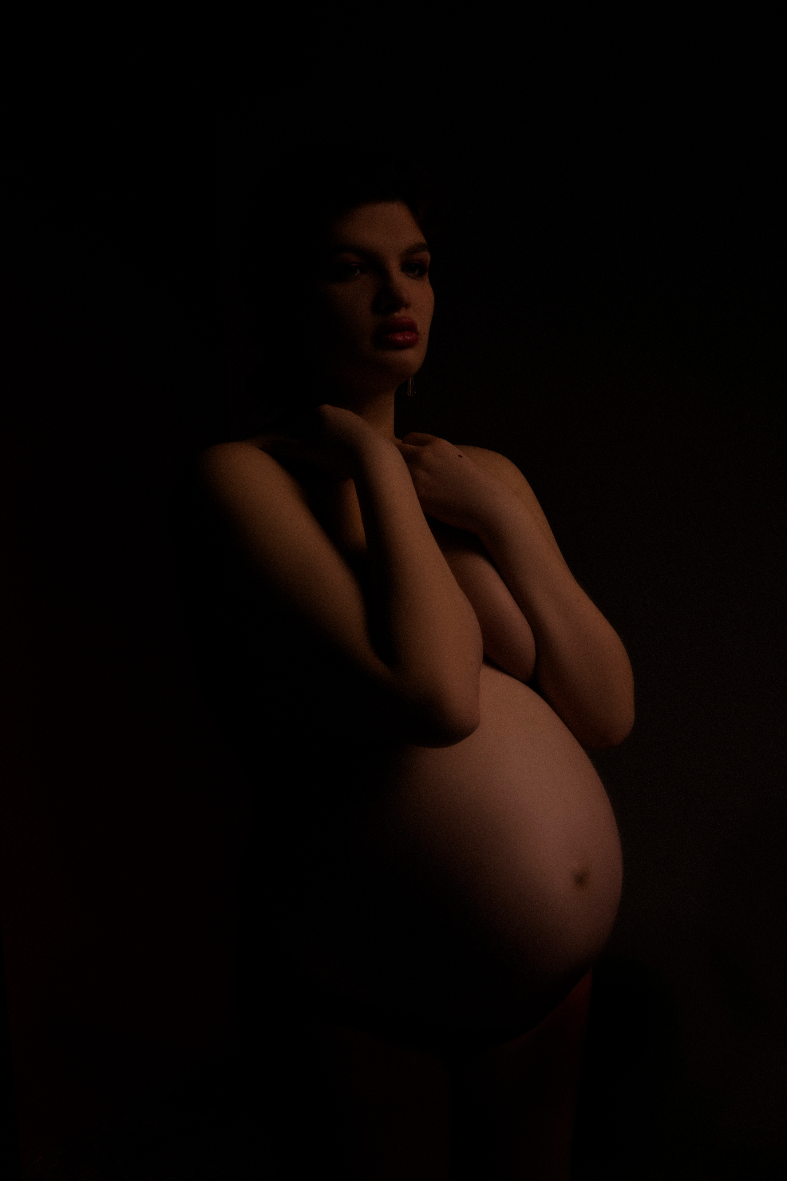 Кадры в тёмном ключе. Фотограф беременности в Крыму Бобкова Ирина