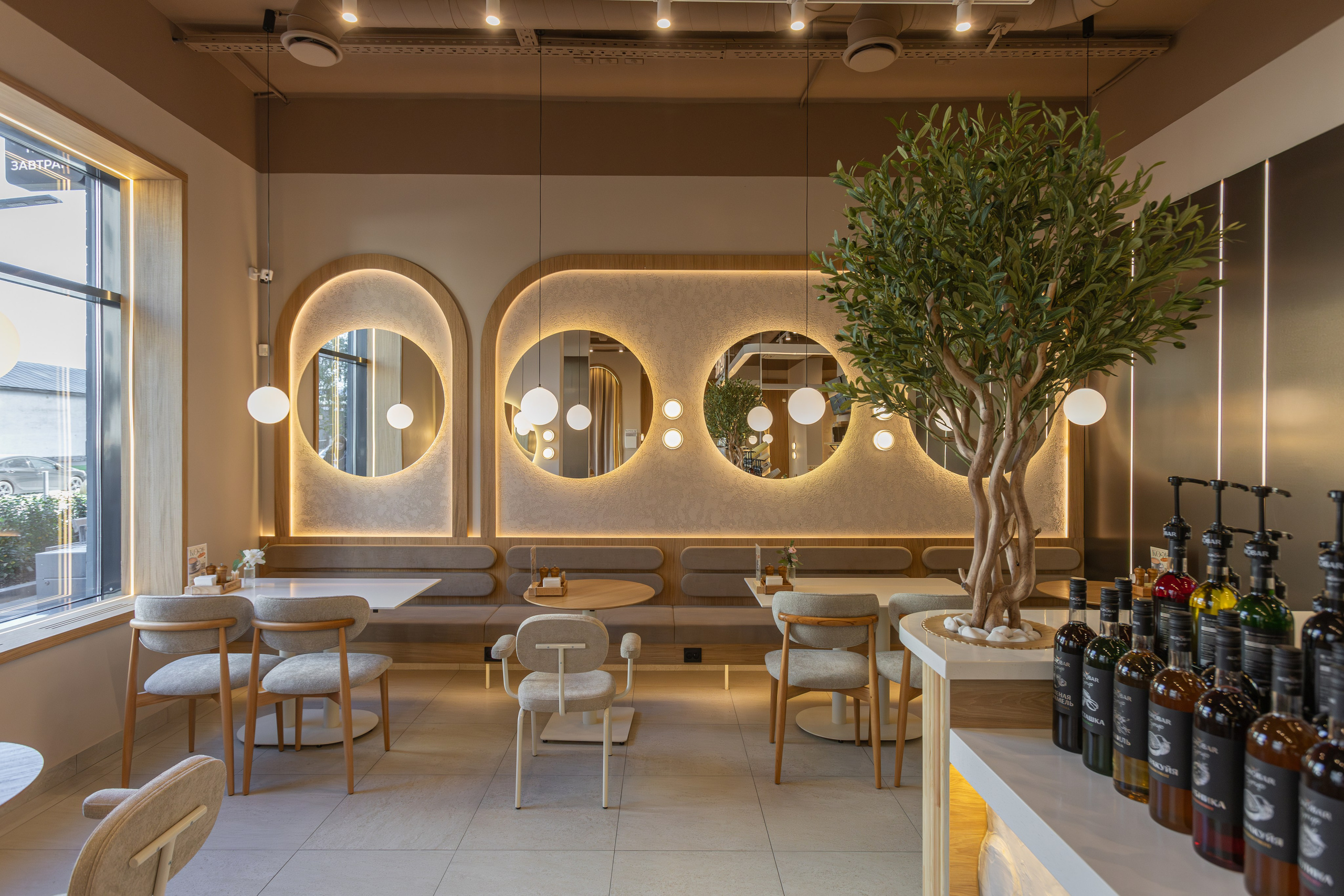 Фотограф Алексей Байков: репортажная, деловая и интерьерная фотосъёмка