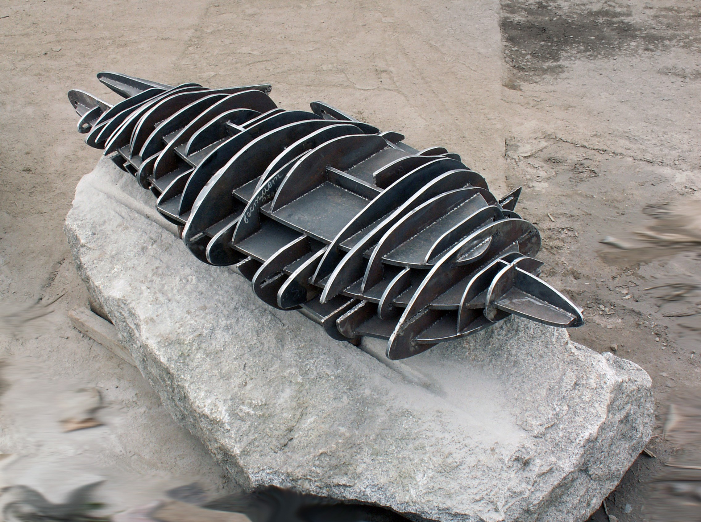 Тишина или большие деревья /СПб/Сад Нева/2013. Художник — скульптор Антонина Фатхуллина