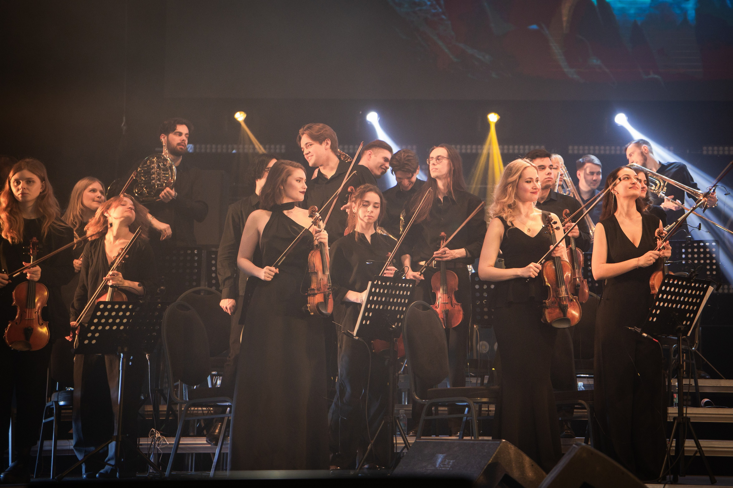 Эпидемия. Симфоническая рукопись. Москва. Фотограф. г. Южно-Сахалинск. Олег Толстов
