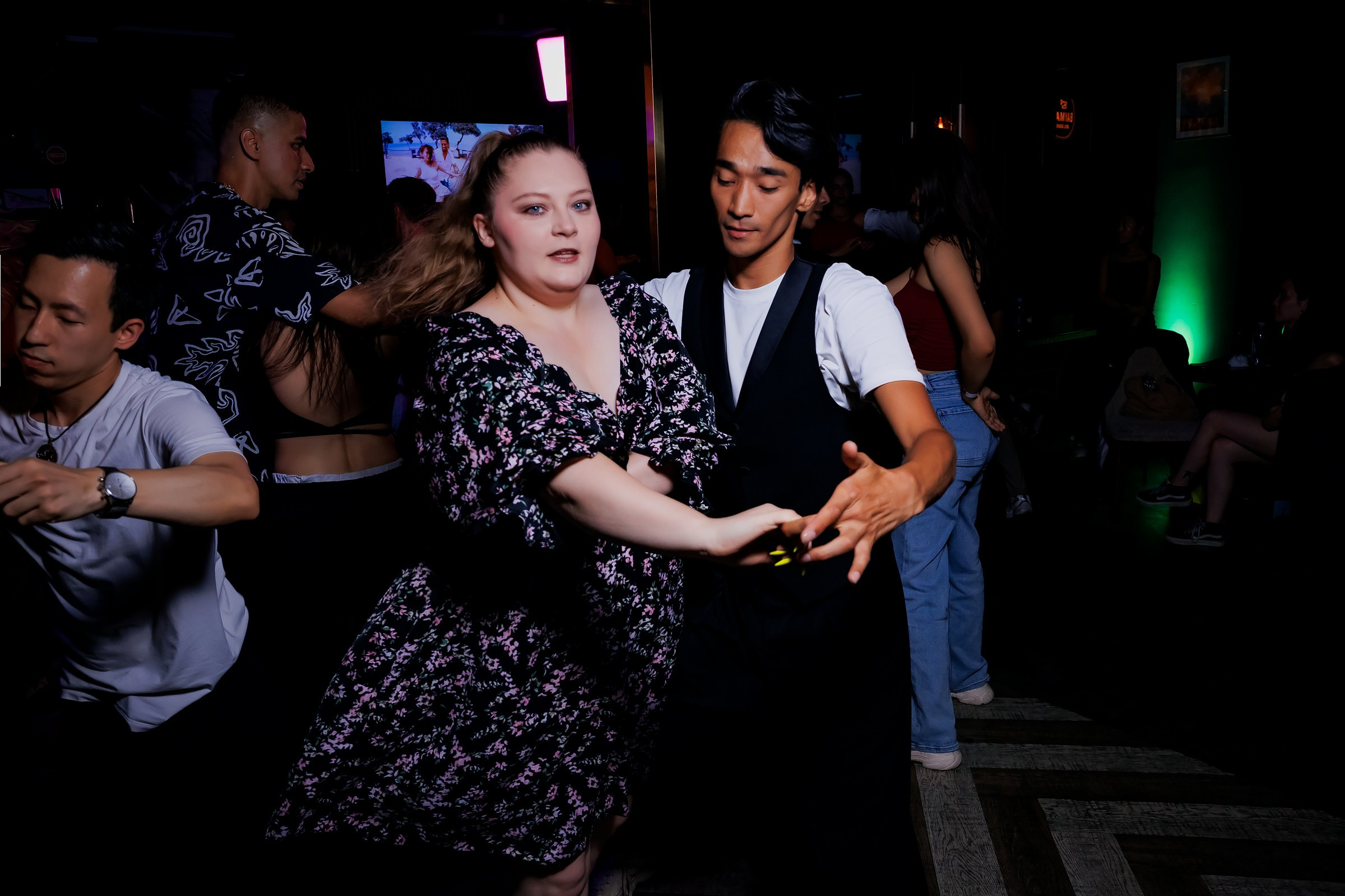 Bachata party by One Flick. Репортажный фотограф в Алматы Каюпов Сержан