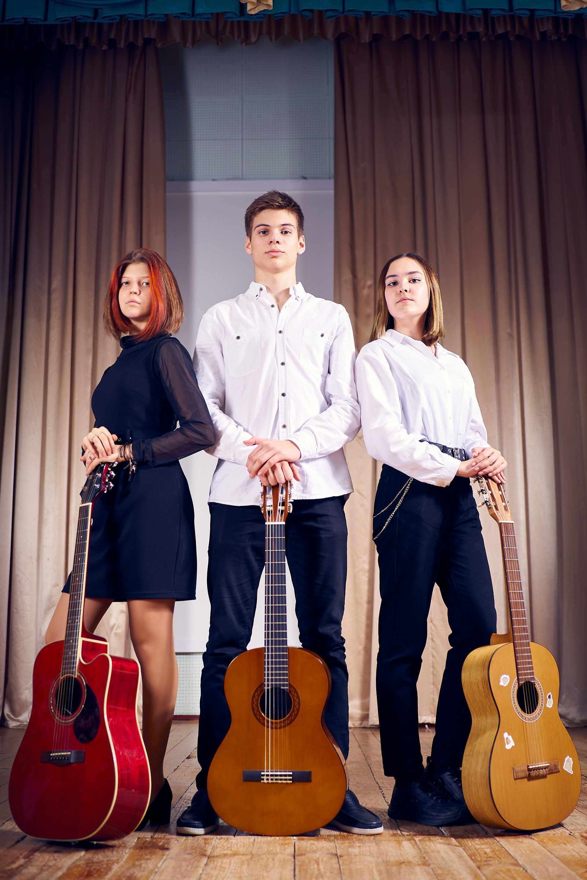 Галерея съемок в школе. Фотограф и видеограф Москва. Свадебный фотограф, видеограф. Выпускные альбомы. Оживающие альбомы