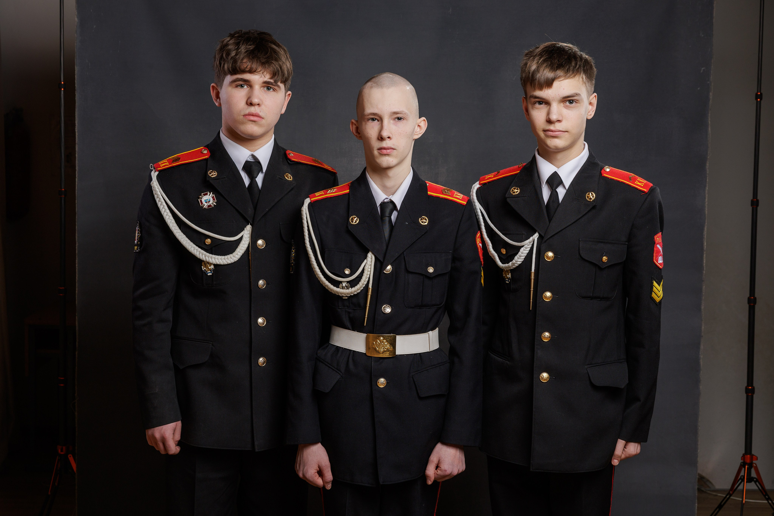 Зонт 135 + стрип с сотами (контр голая ад100 со стоек фона, фон -ад100 с снутом). Семейный фотограф Александр Передерий