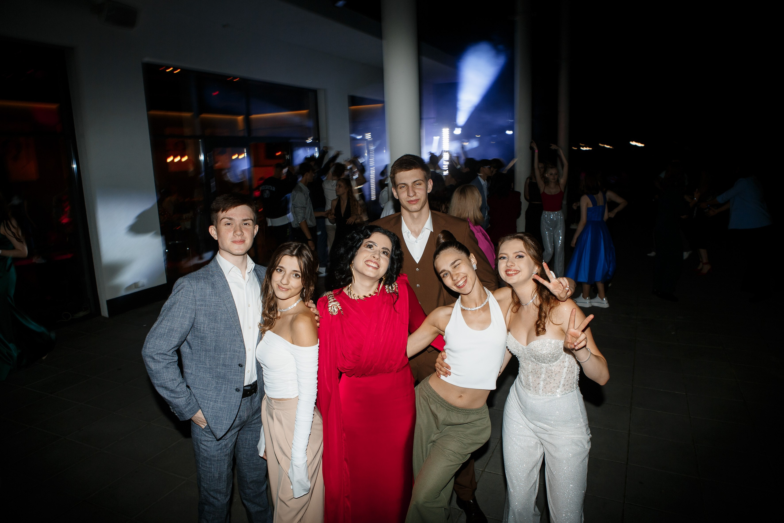 Выпускной Гимназия 12 2024 OpenHouse. Свадебный и портретный Фотограф в Липецке Дмитрий Котюков