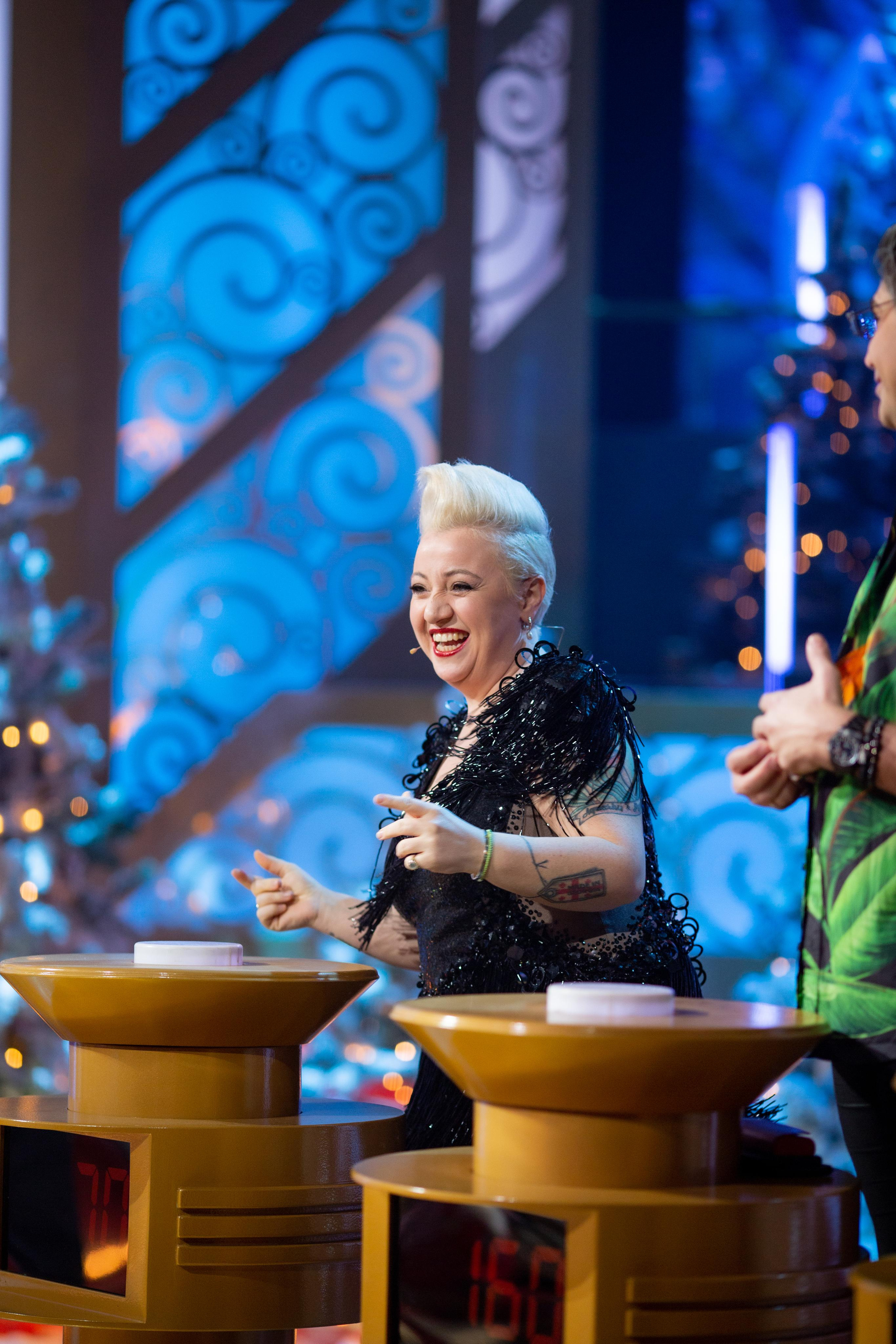 Угадай мелодию 2021. Свадебный и семейный фотограф