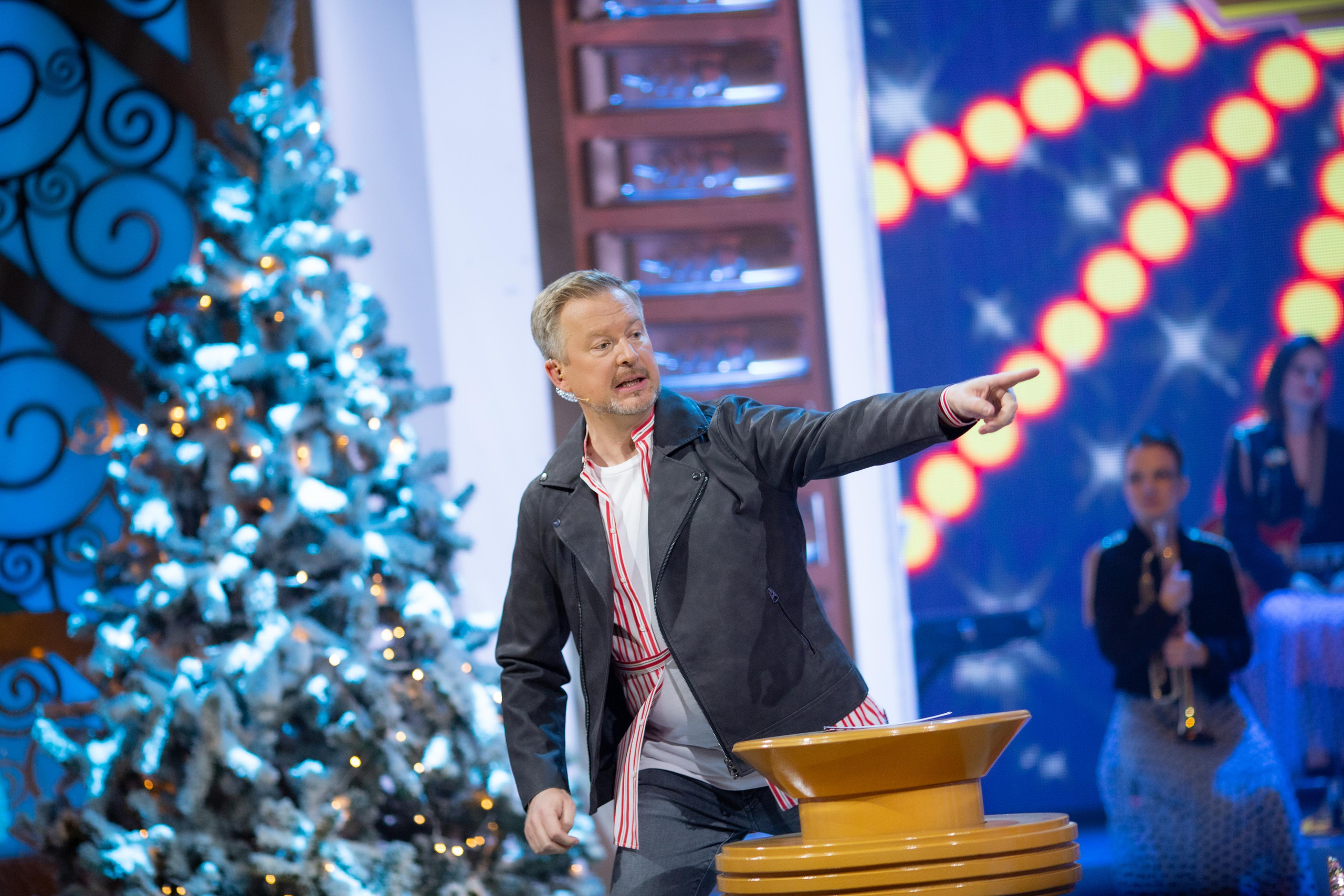 Угадай мелодию 2021. Свадебный и семейный фотограф