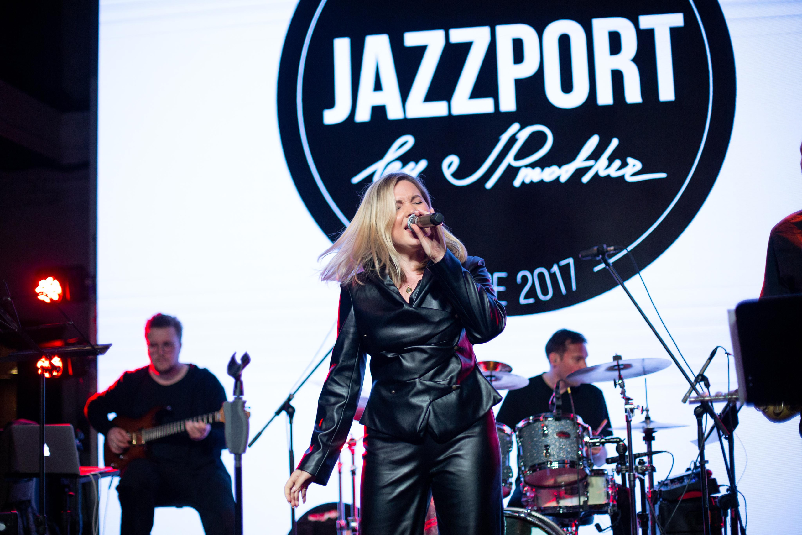 JAZZPORT June. Свадебный и семейный фотограф