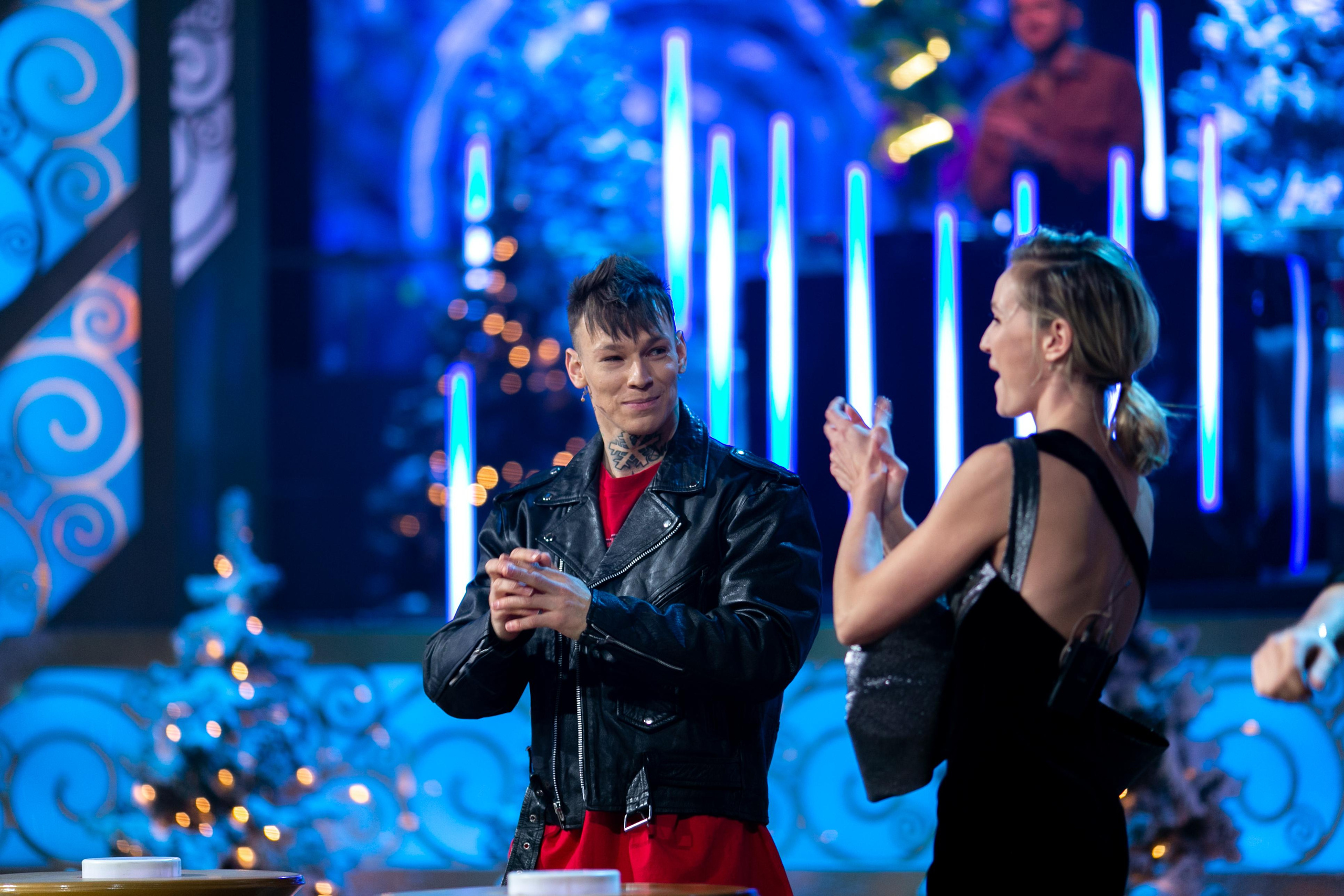 Угадай мелодию 2021. Свадебный и семейный фотограф