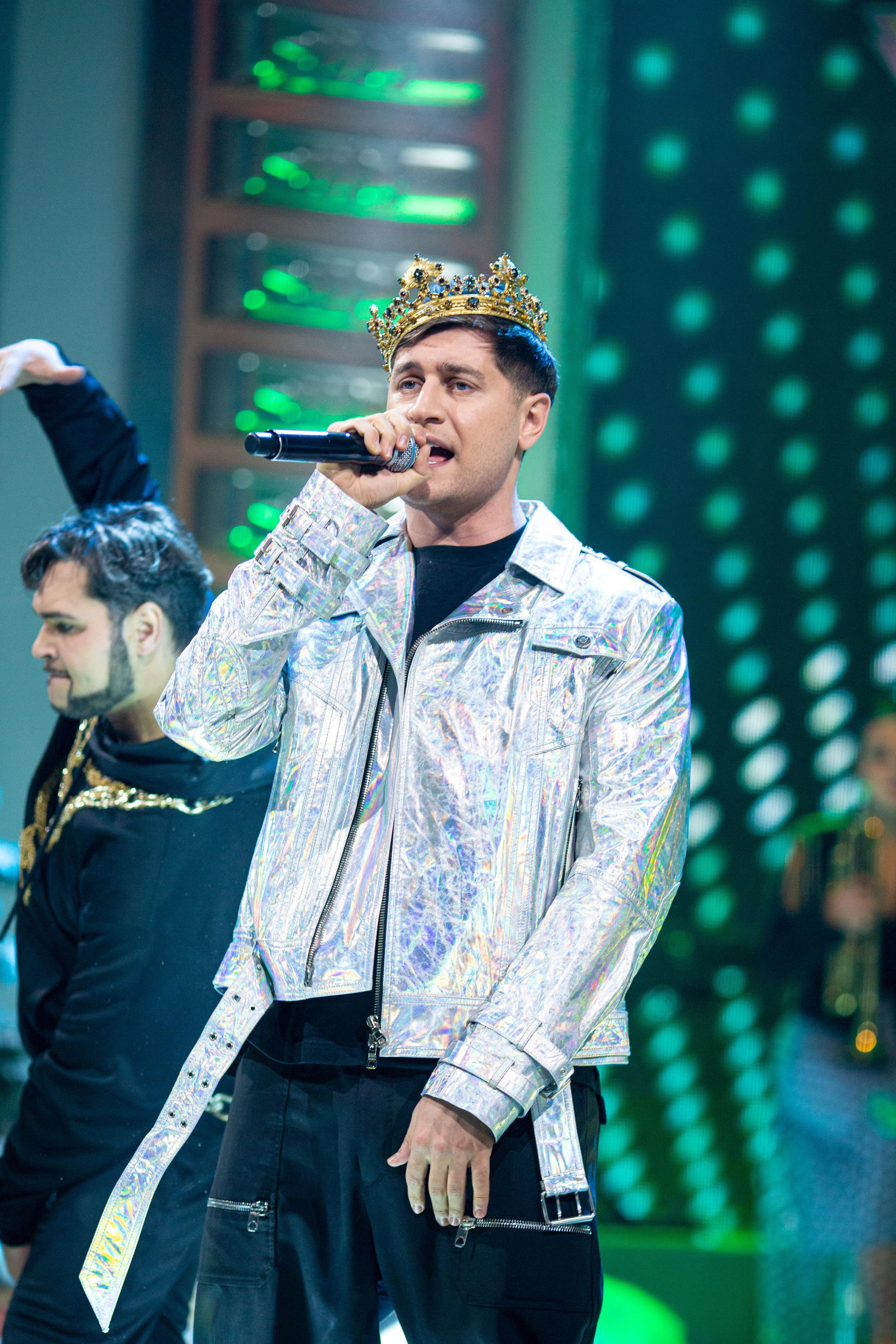 Угадай мелодию 2021. Свадебный и семейный фотограф