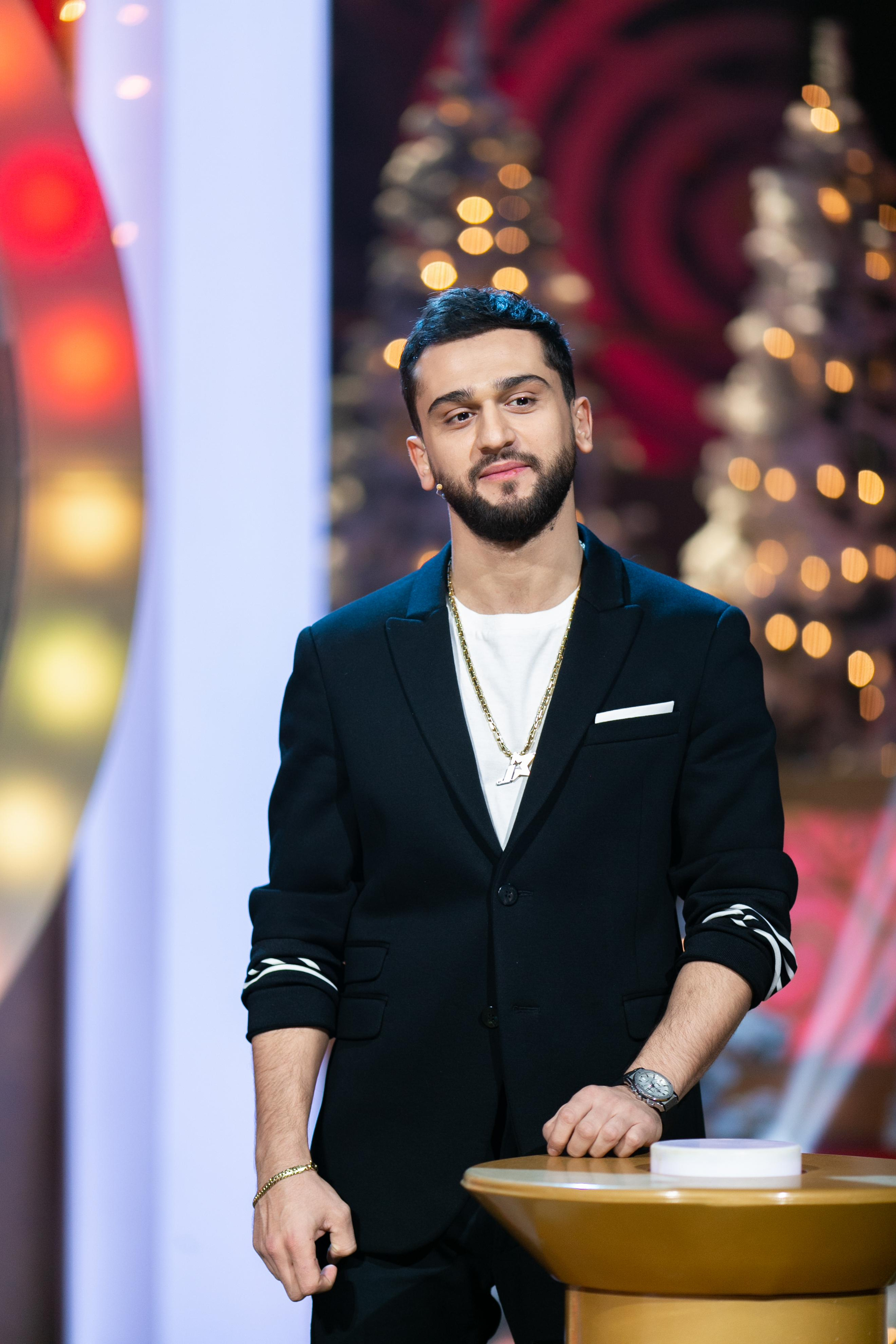 Угадай мелодию 2021. Свадебный и семейный фотограф