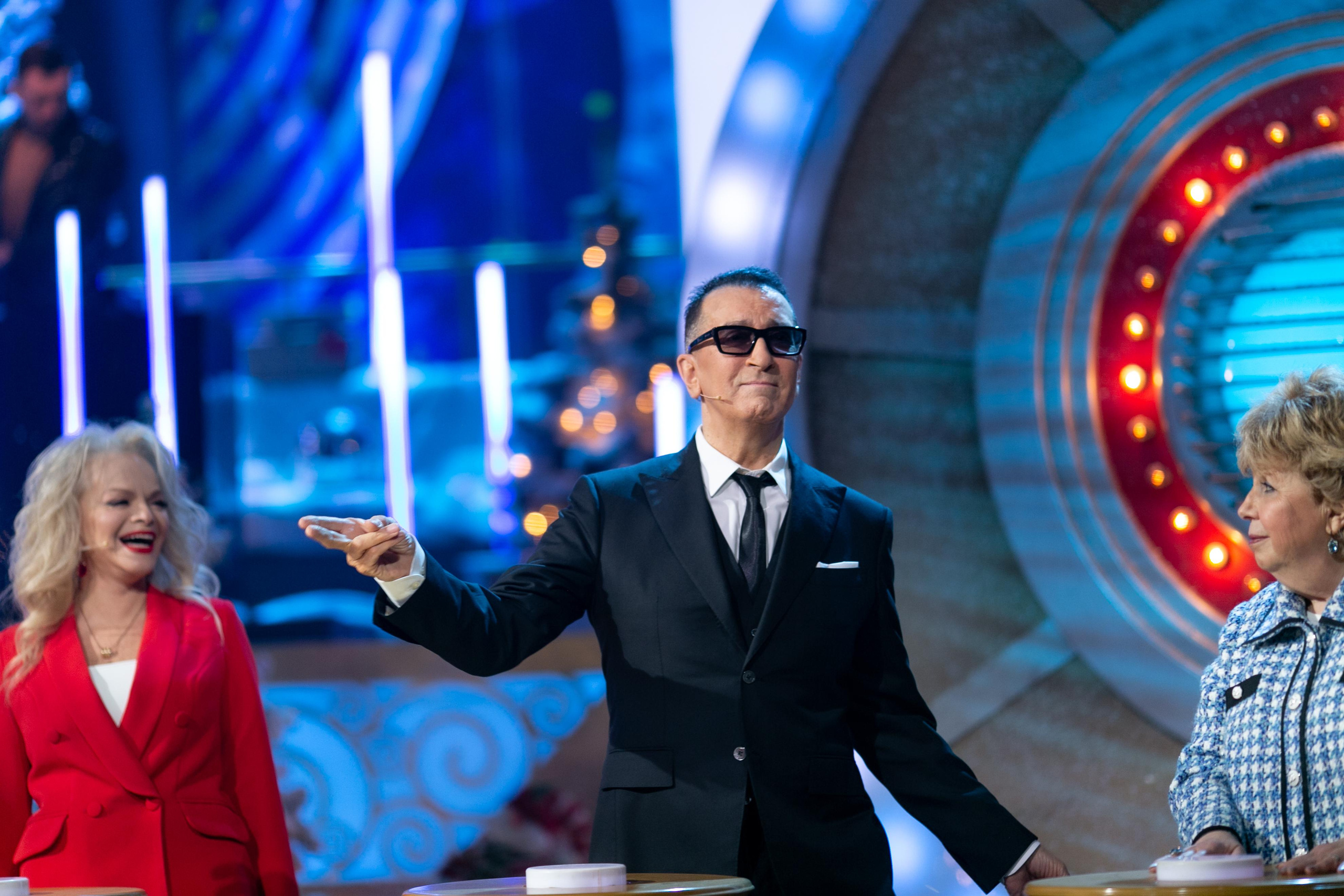 Угадай мелодию 2021. Свадебный и семейный фотограф